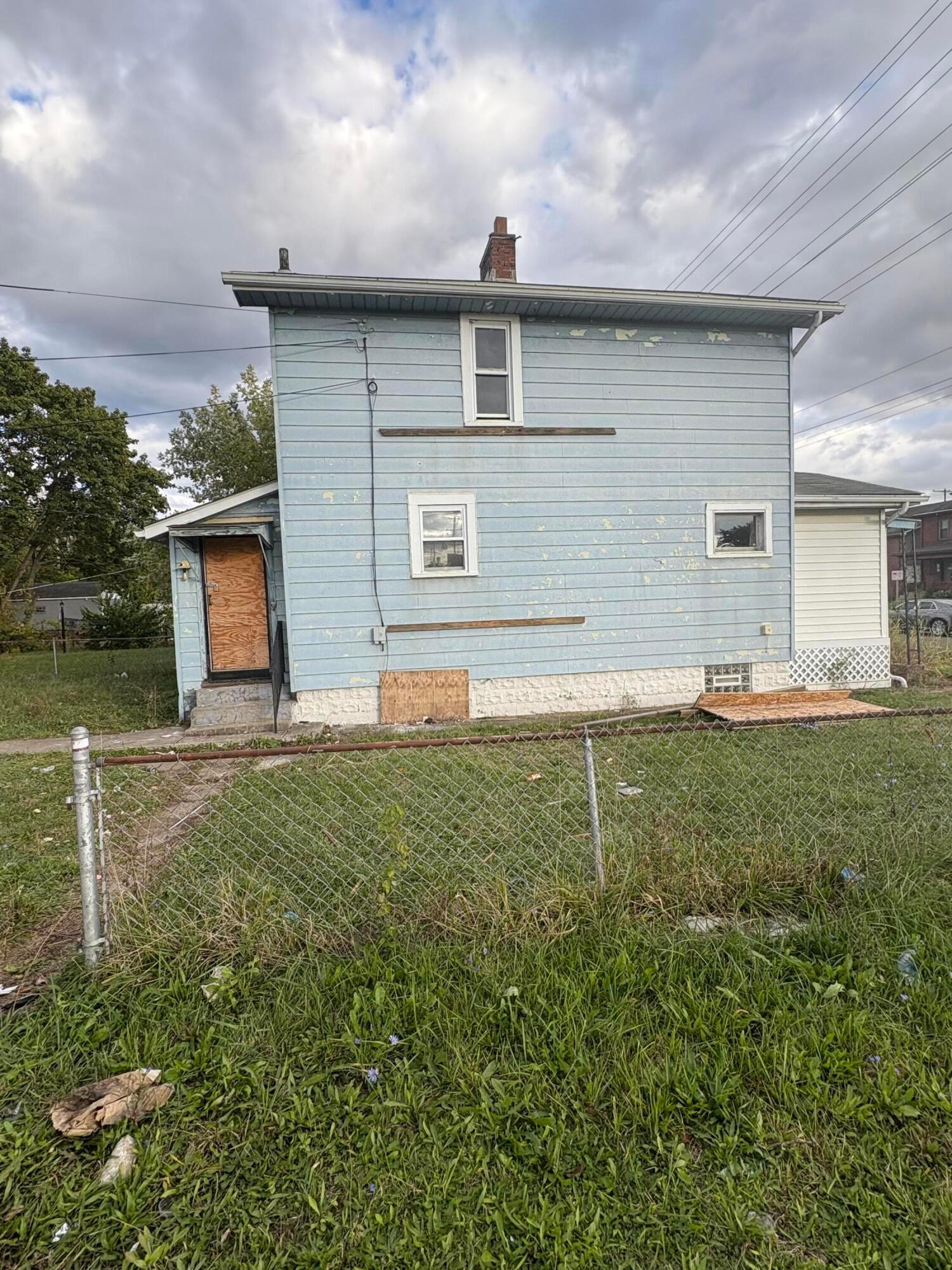 1250 E Hudson Street Property Photo 1