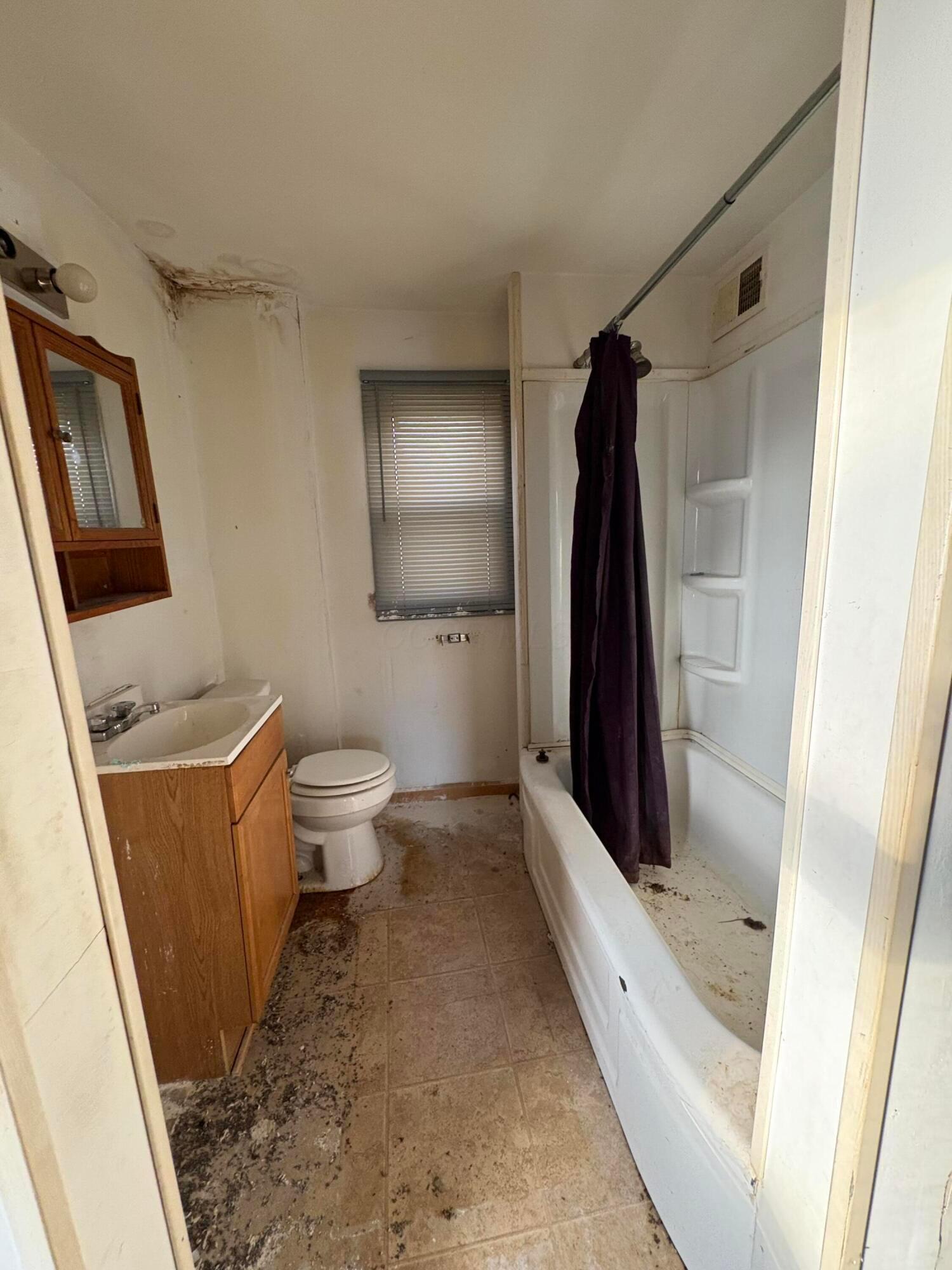 1250 E Hudson Street Property Photo 4