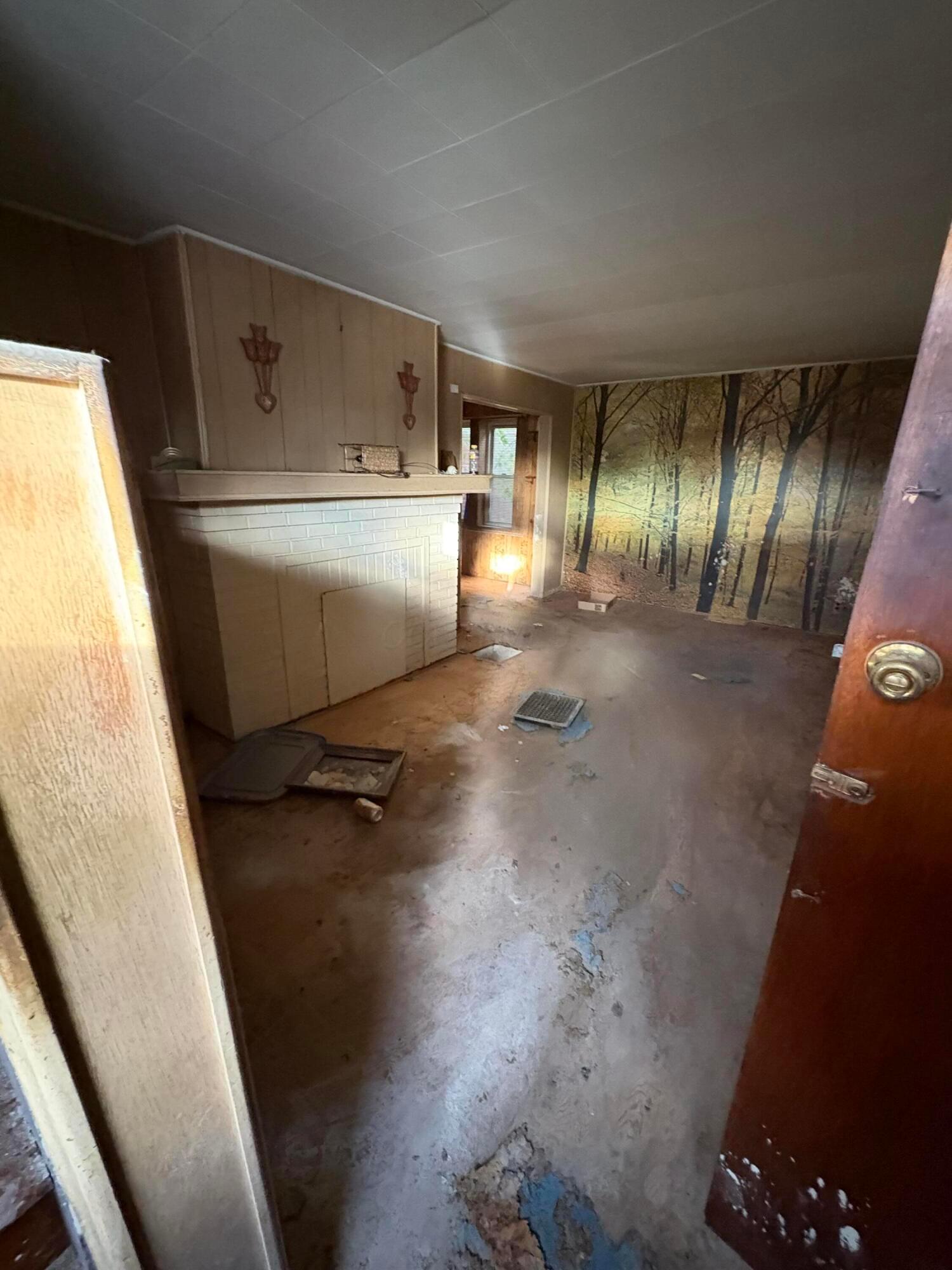 1250 E Hudson Street Property Photo 6