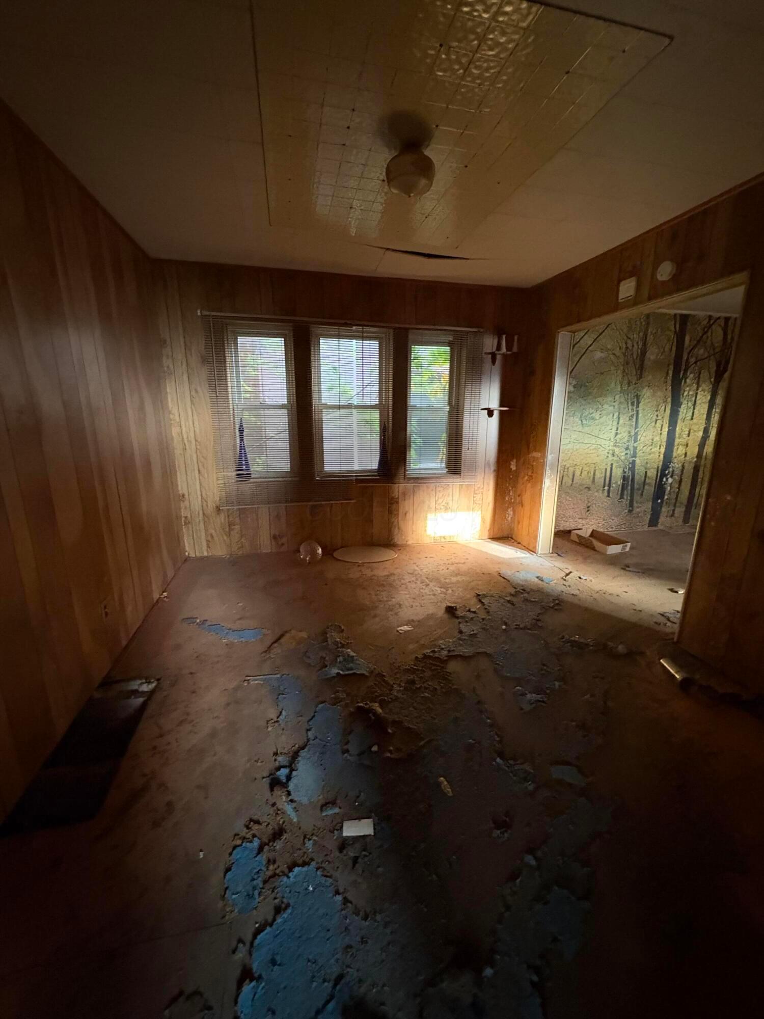 1250 E Hudson Street Property Photo 9