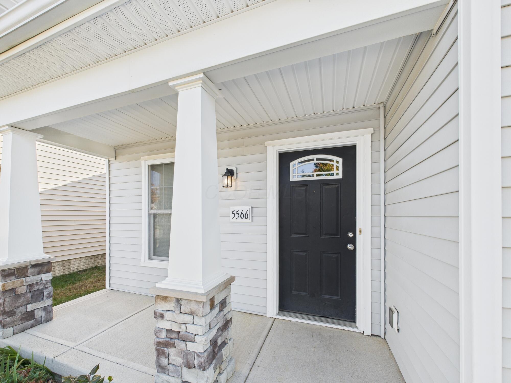 5566 Spring River Avenue Property Photo 3