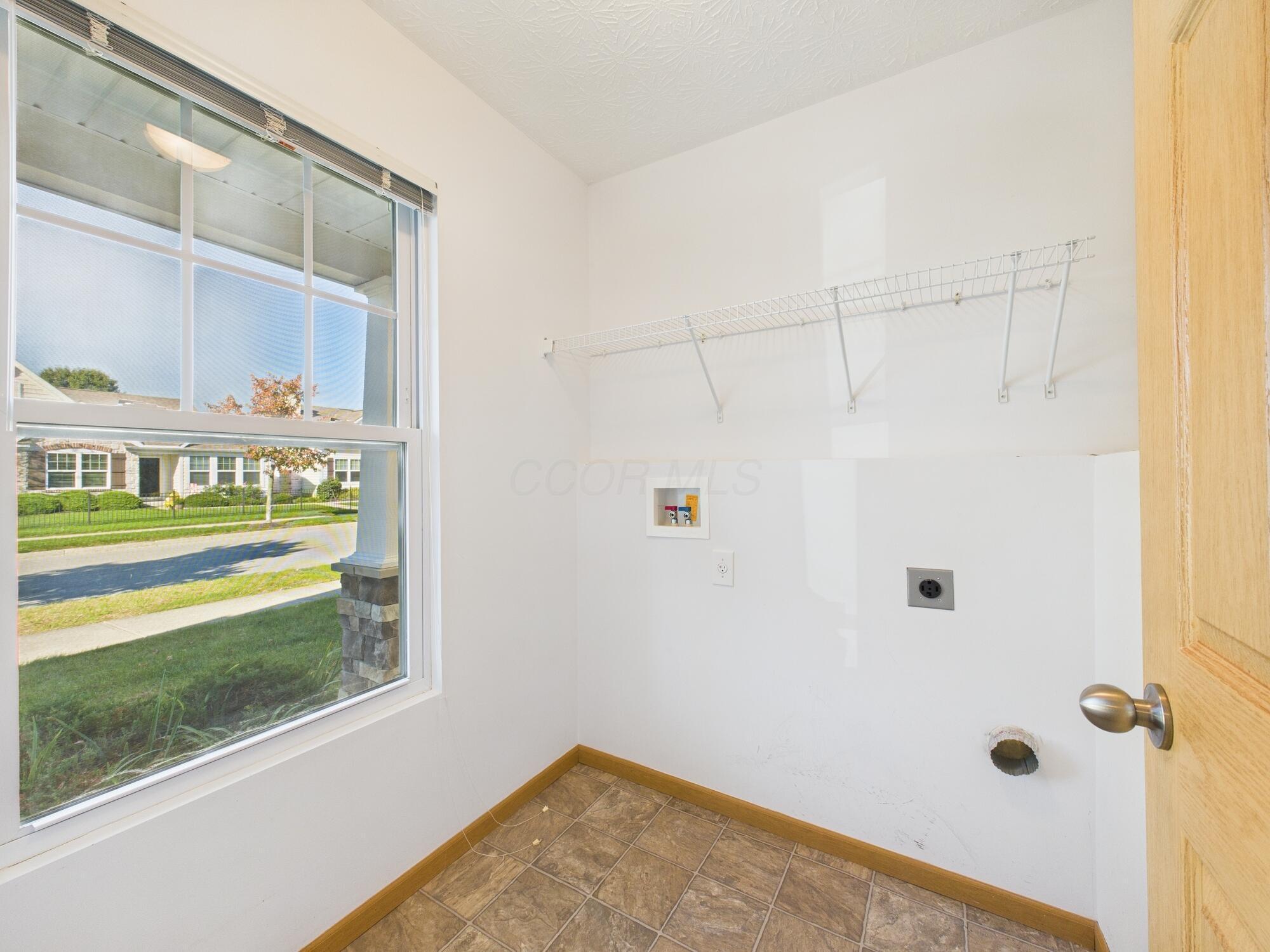 5566 Spring River Avenue Property Photo 6