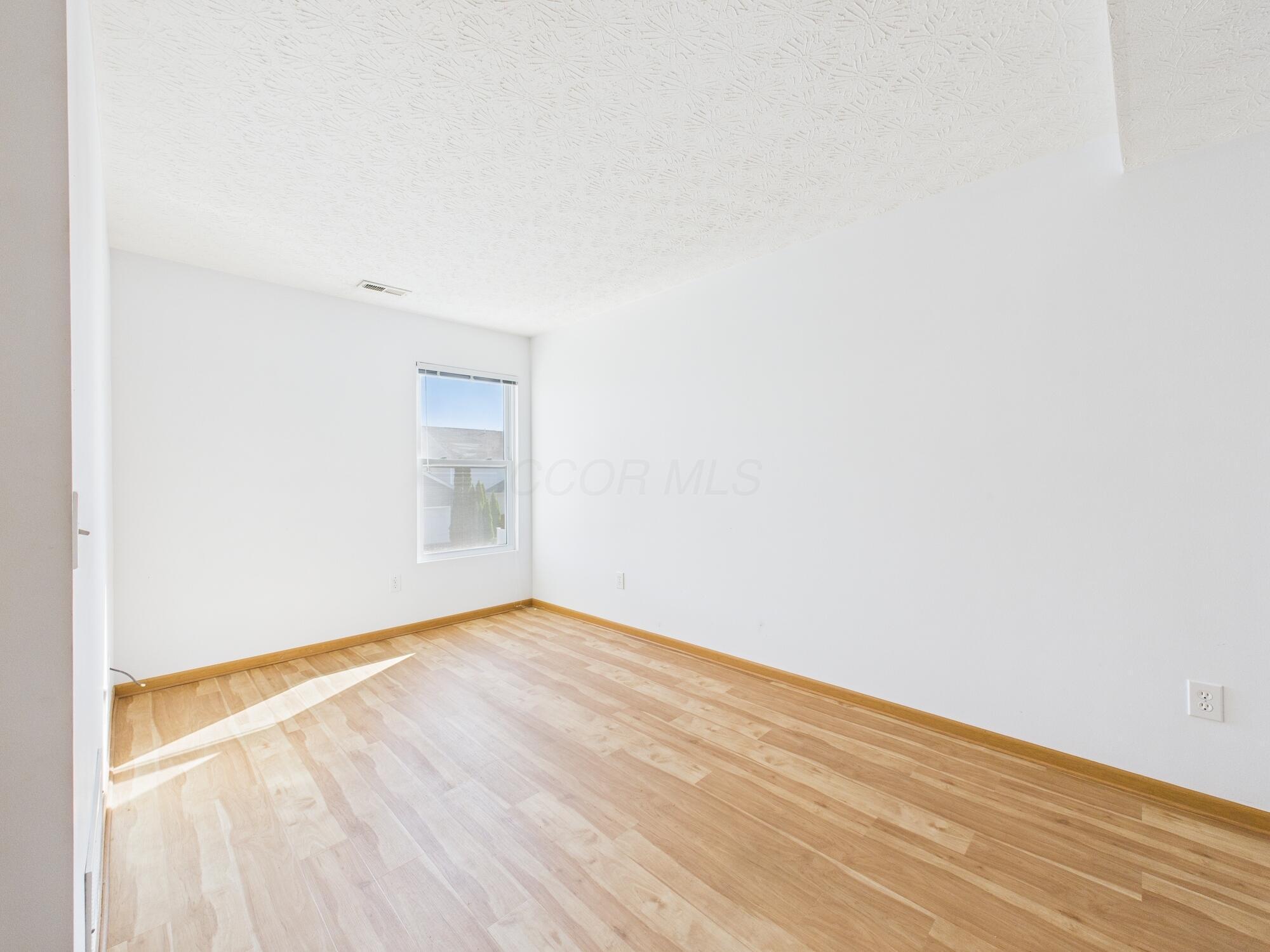 5566 Spring River Avenue Property Photo 21