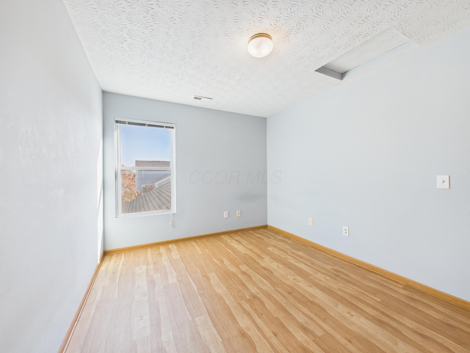 5566 Spring River Avenue Property Photo 26