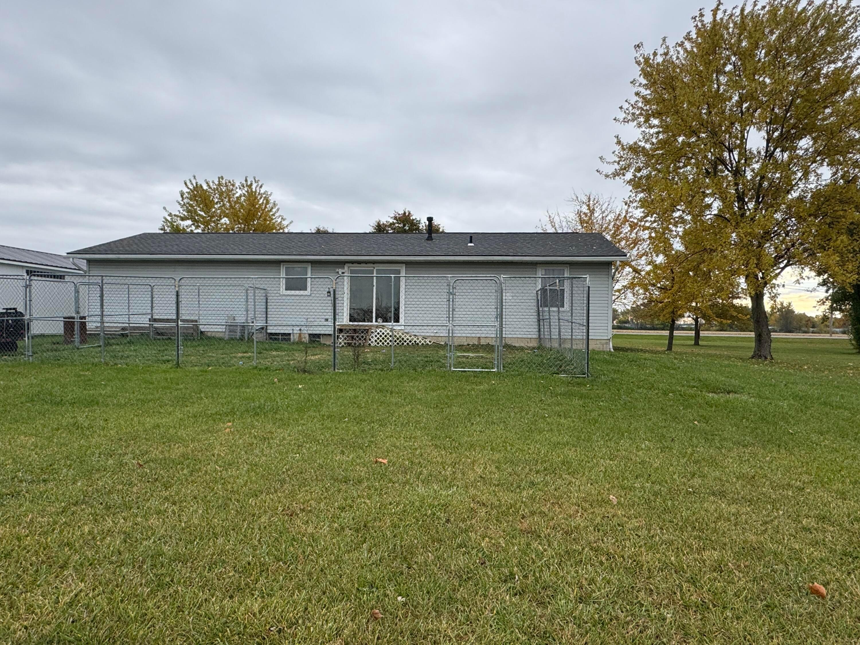 9030 Amity Pike Property Photo 3