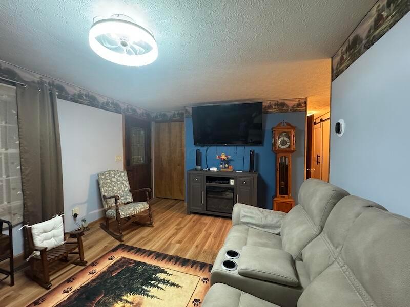 9030 Amity Pike Property Photo 23