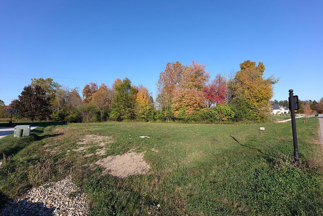 986 Lale Point Property Photo 3