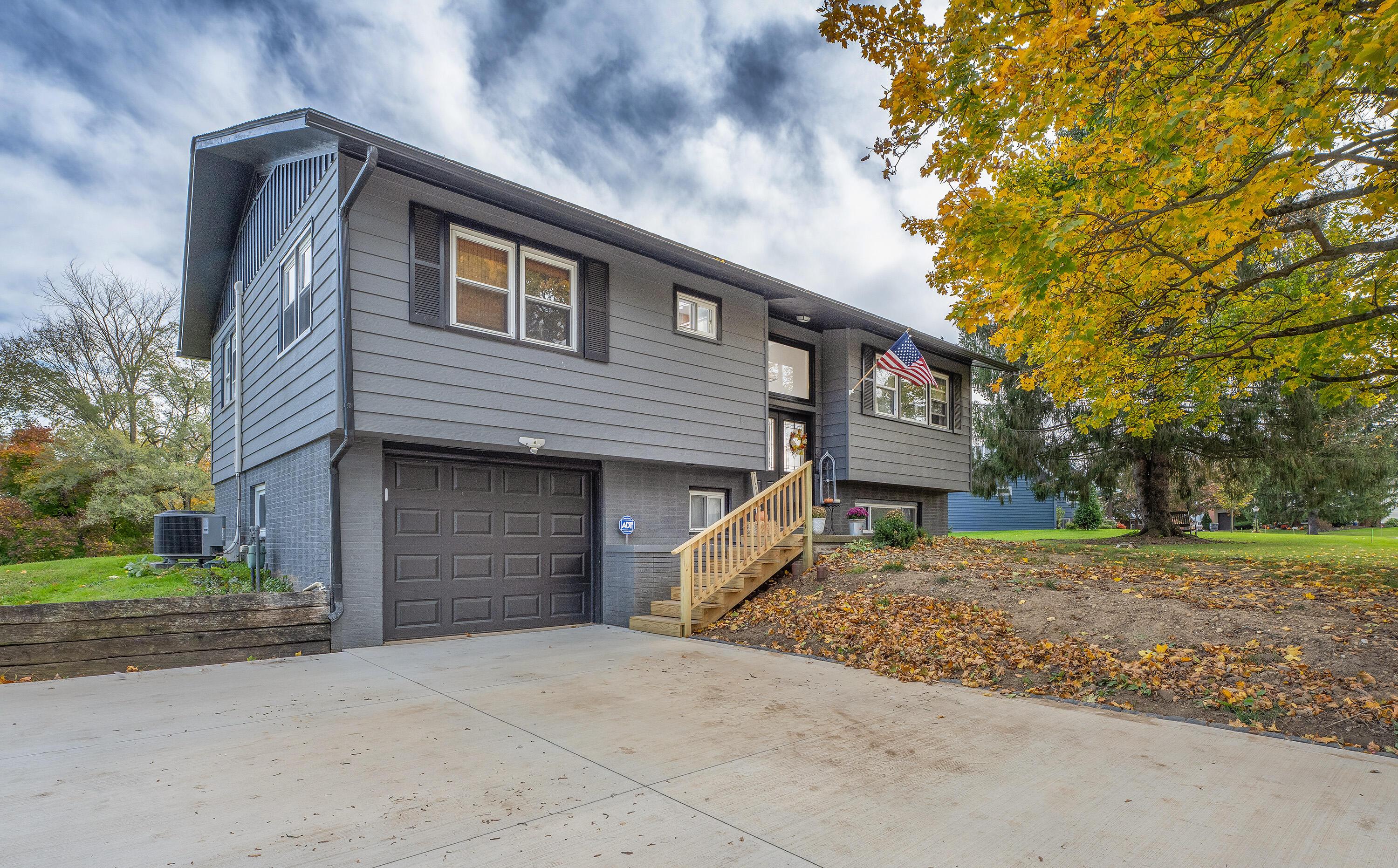 106 N Concord Street Property Photo 1