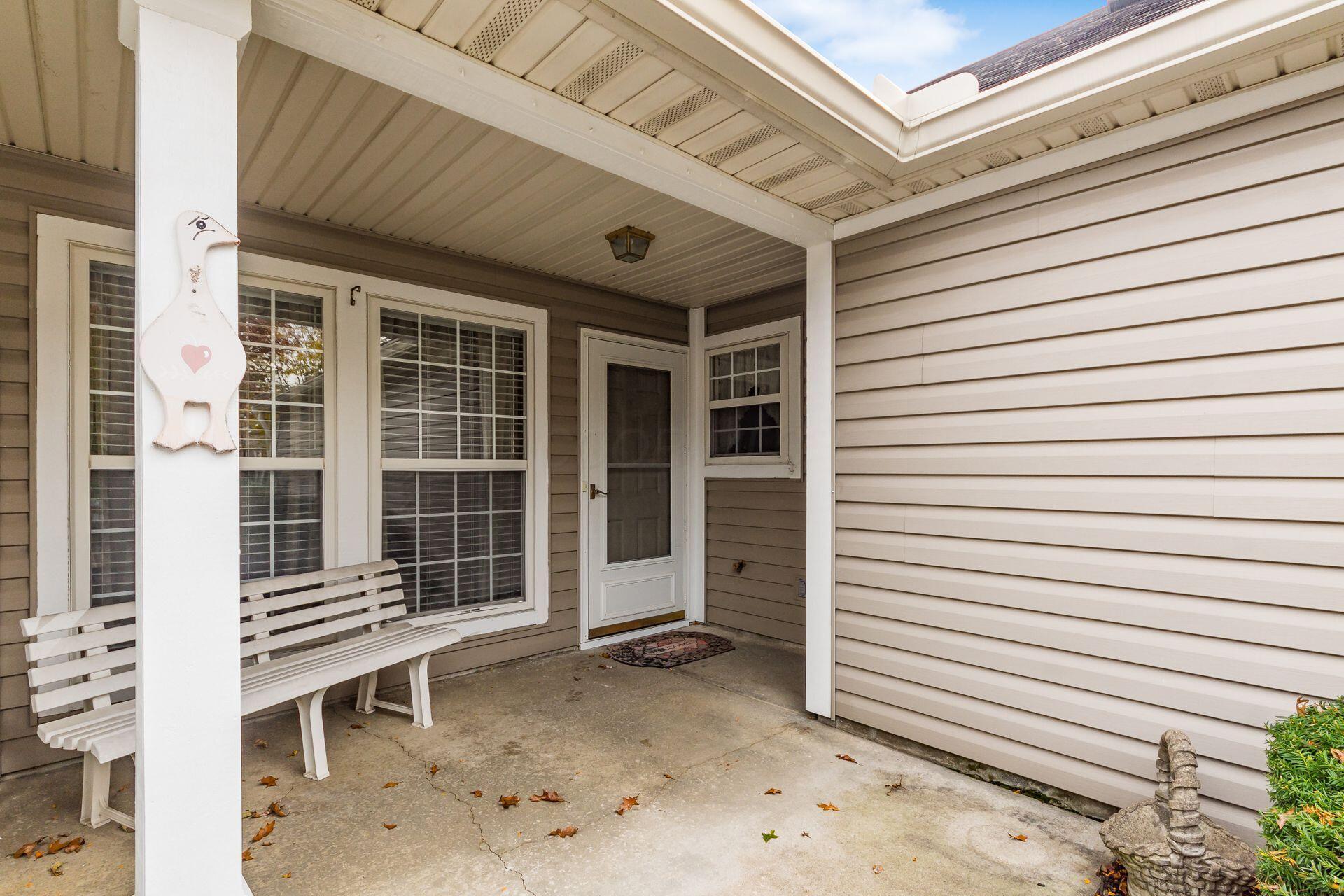 5522 Parkshire Drive Property Photo 6