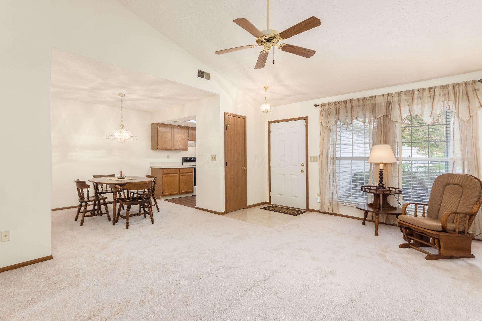 5522 Parkshire Drive Property Photo 10