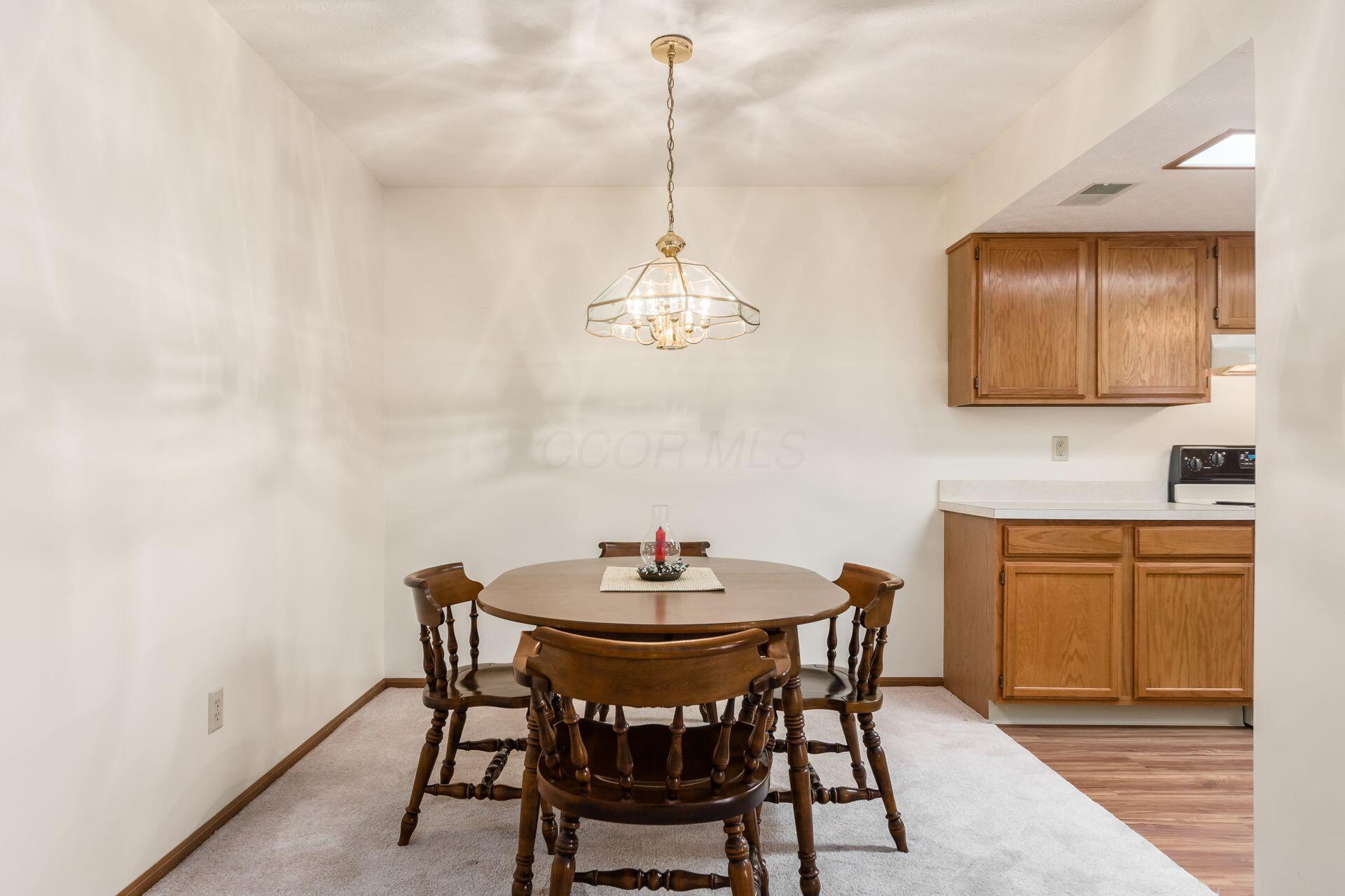 5522 Parkshire Drive Property Photo 12