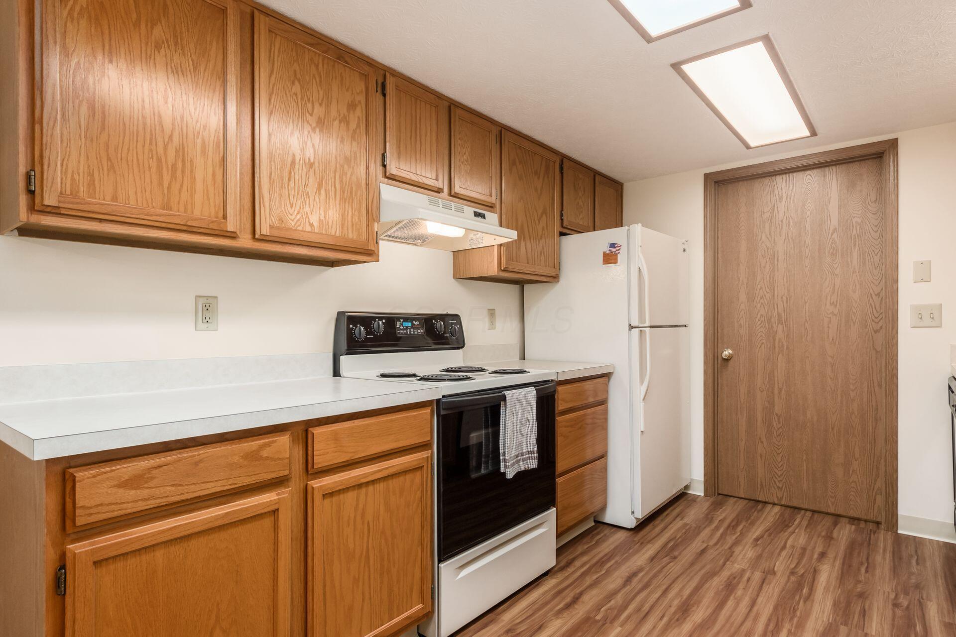 5522 Parkshire Drive Property Photo 14