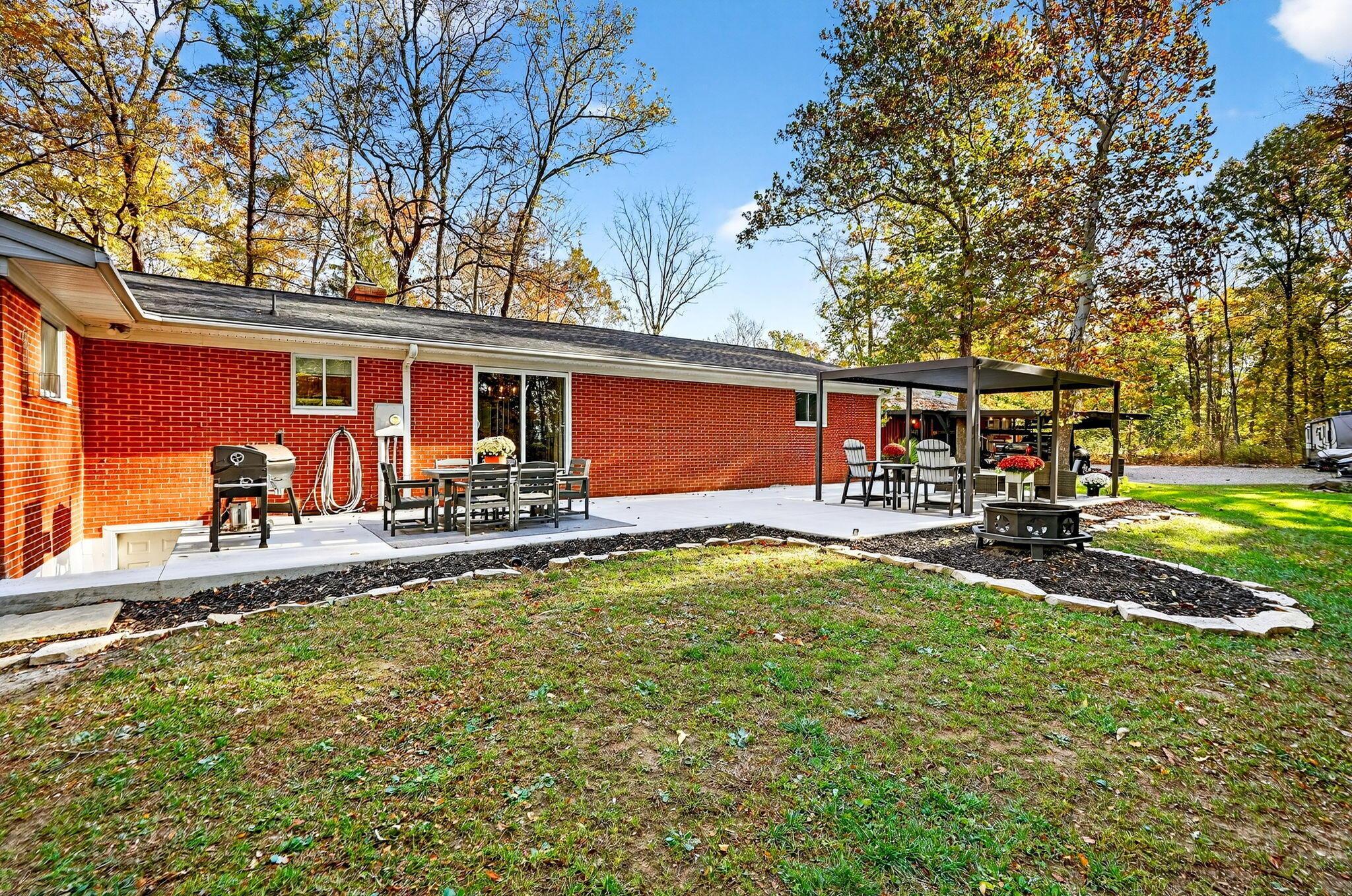 4077 Basil Western Road Nw Property Photo 8