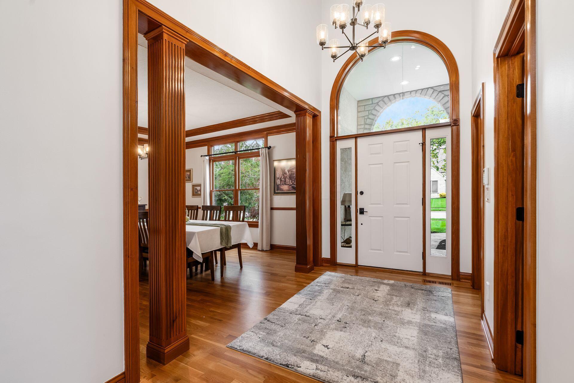 8512 Fallgold Lane Property Photo 4