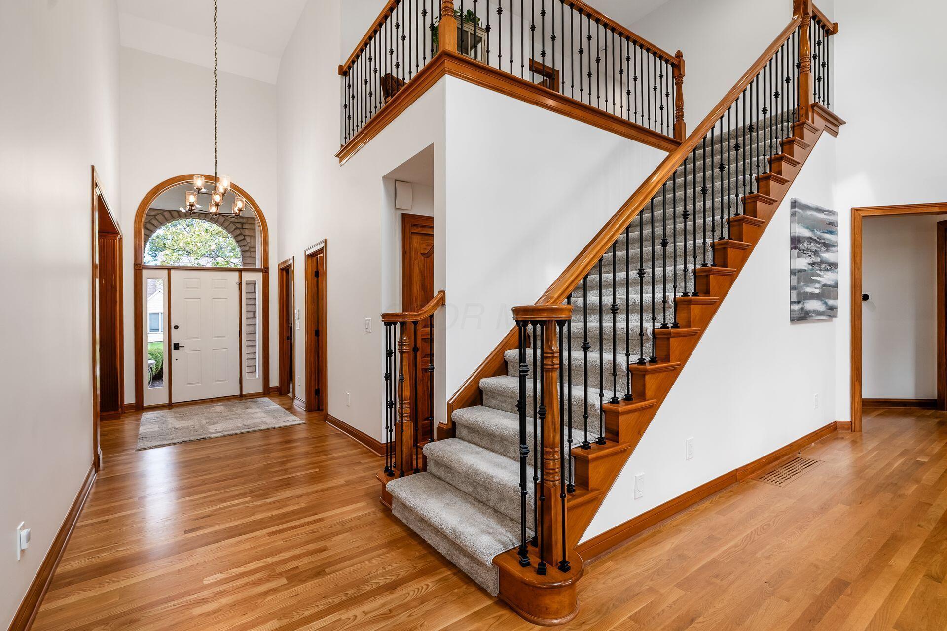 8512 Fallgold Lane Property Photo 5