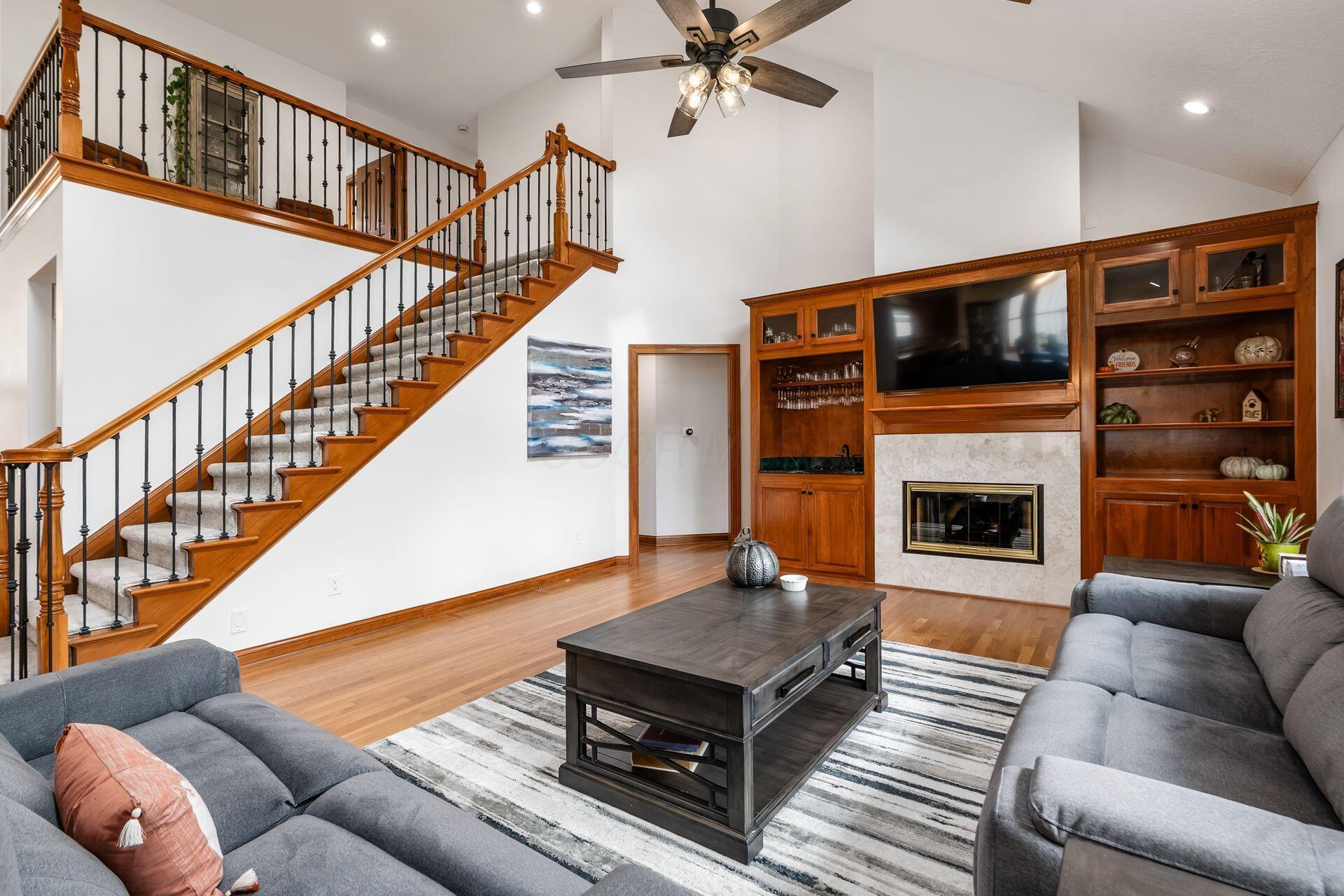 8512 Fallgold Lane Property Photo 6