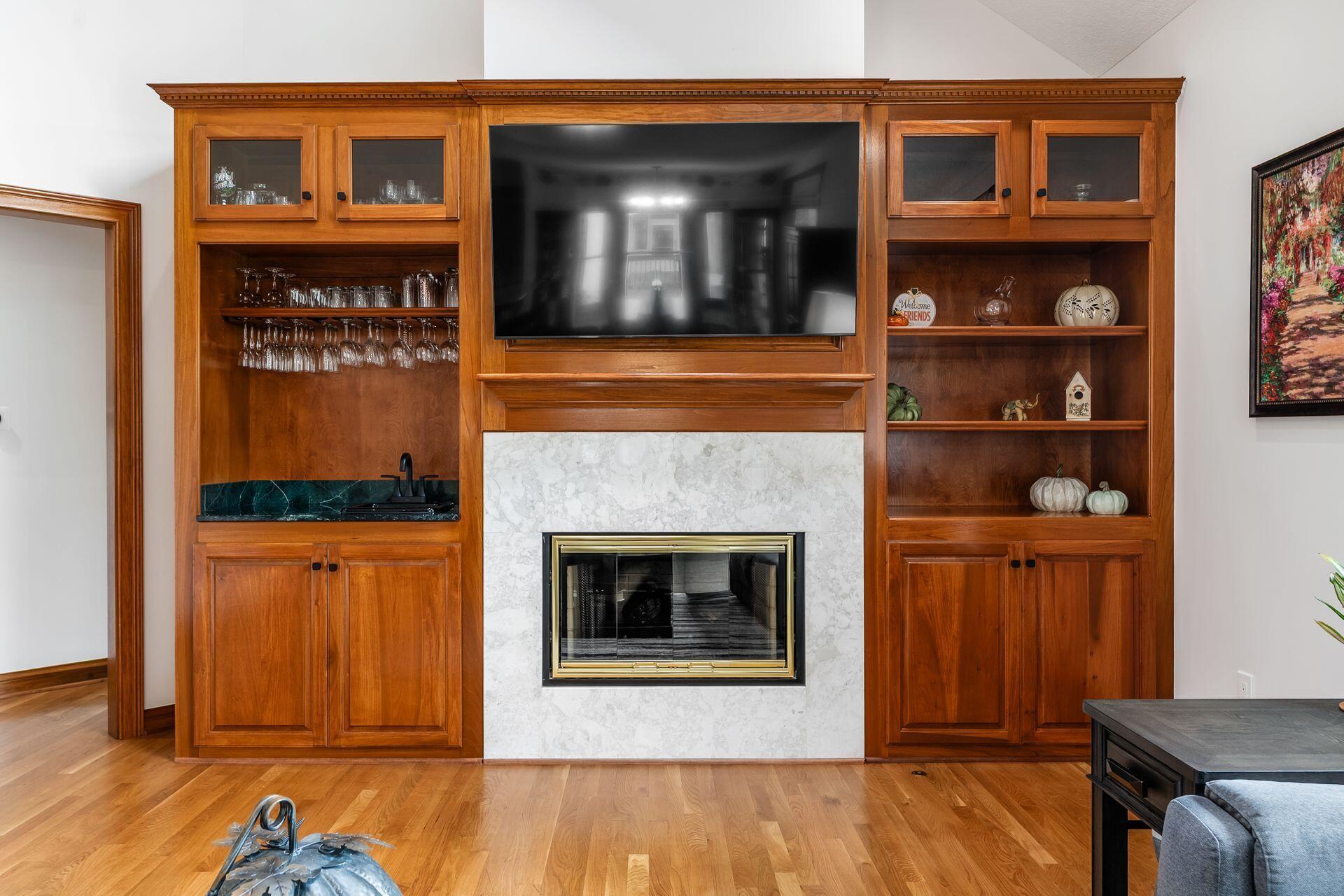 8512 Fallgold Lane Property Photo 7