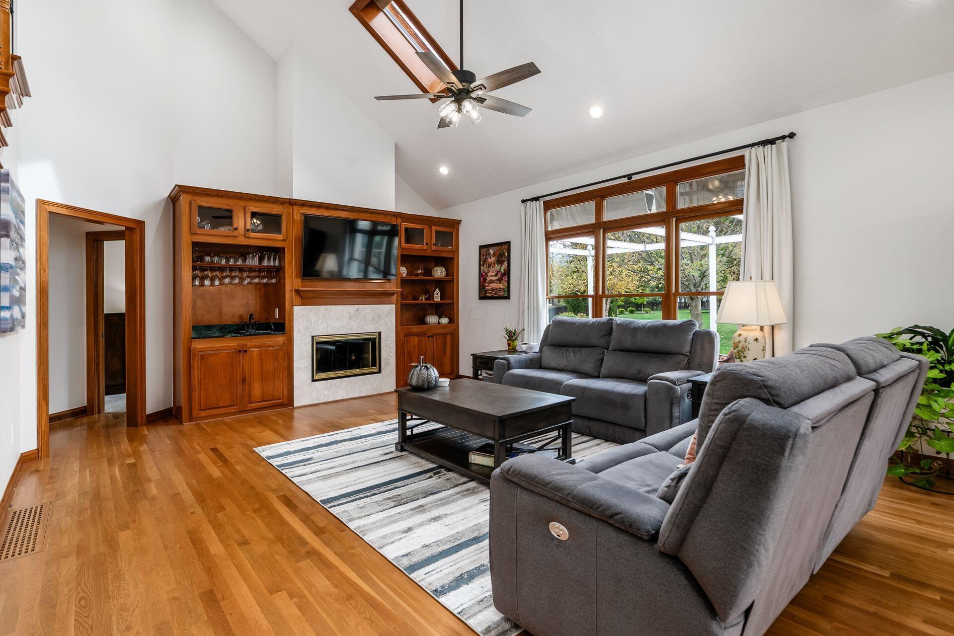 8512 Fallgold Lane Property Photo 8