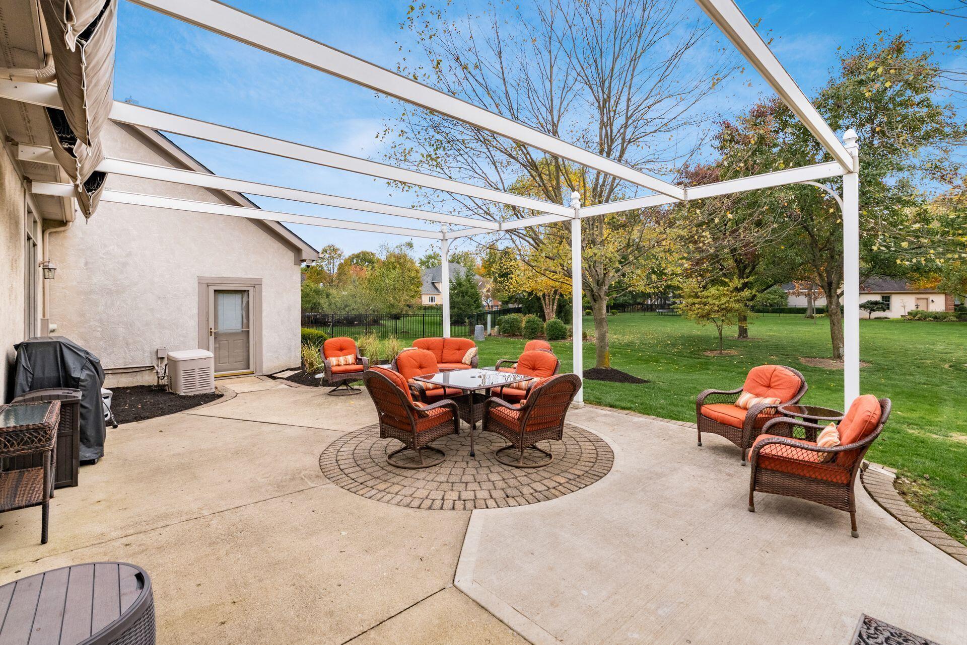 8512 Fallgold Lane Property Photo 14