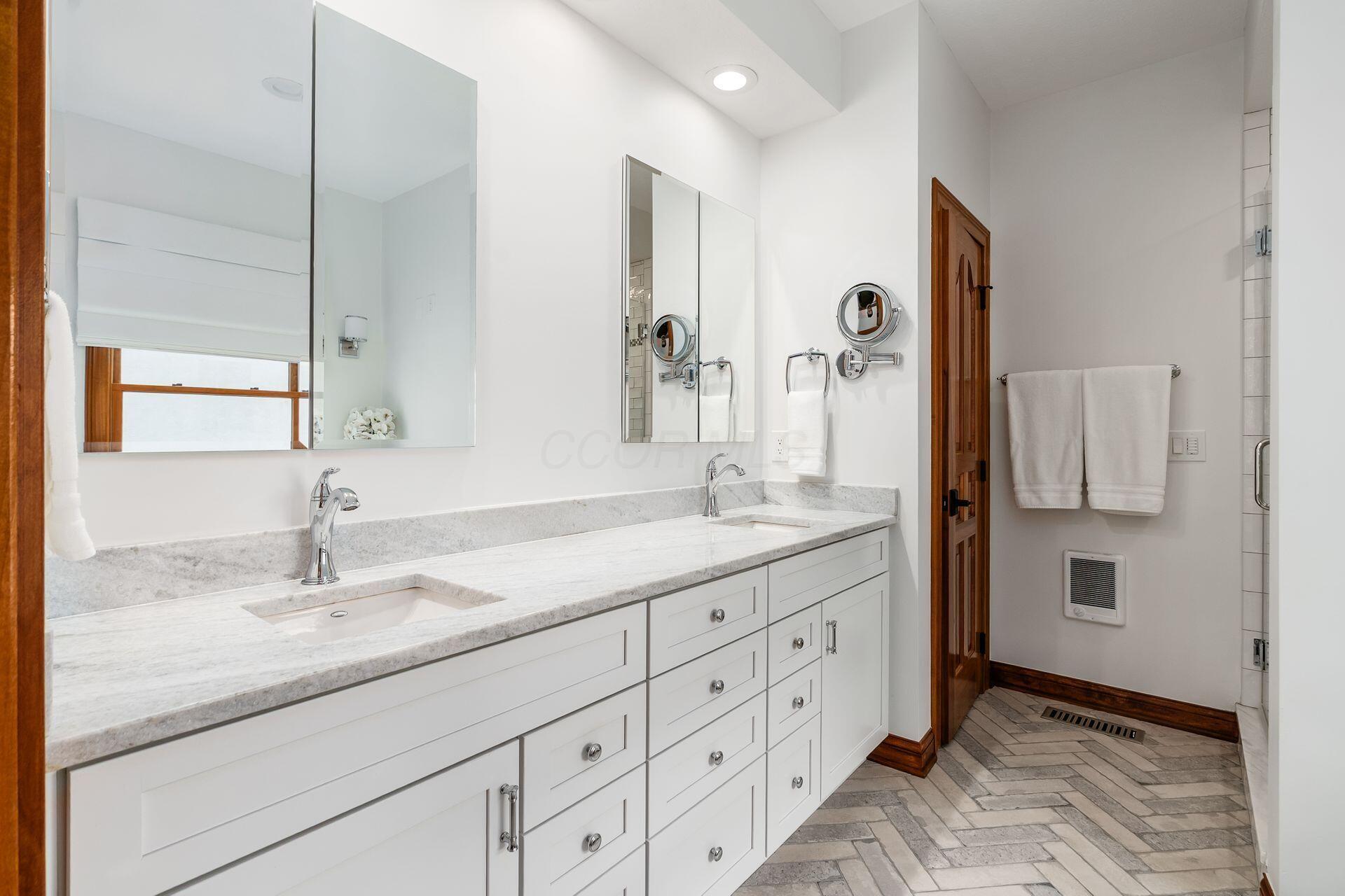 8512 Fallgold Lane Property Photo 31