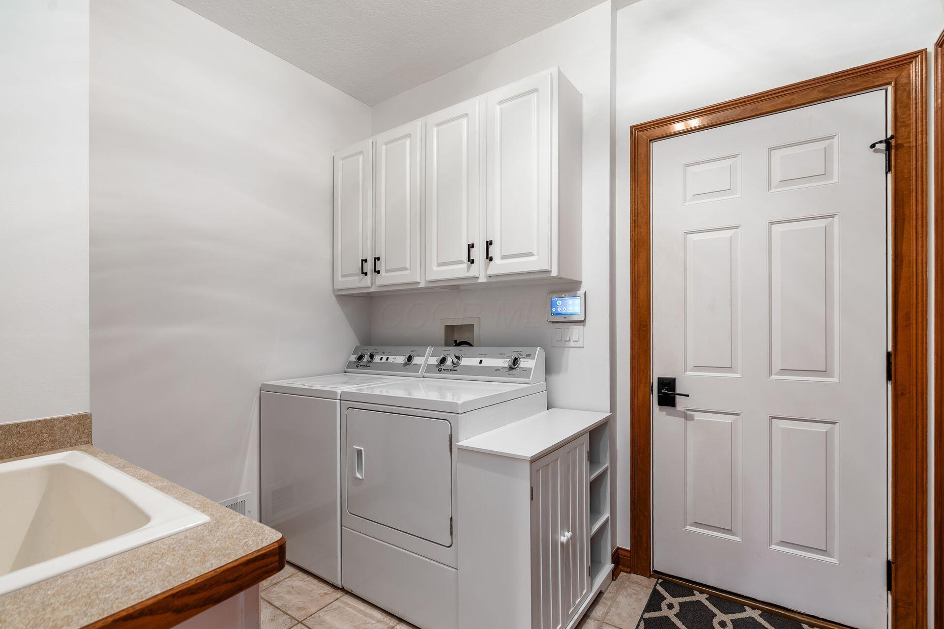 8512 Fallgold Lane Property Photo 37