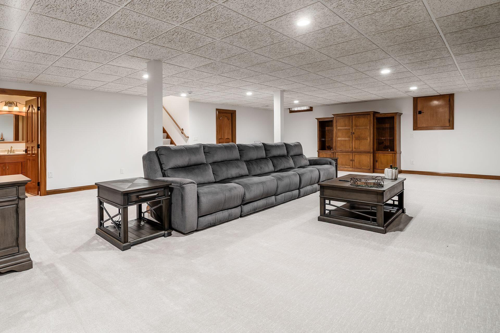 8512 Fallgold Lane Property Photo 54