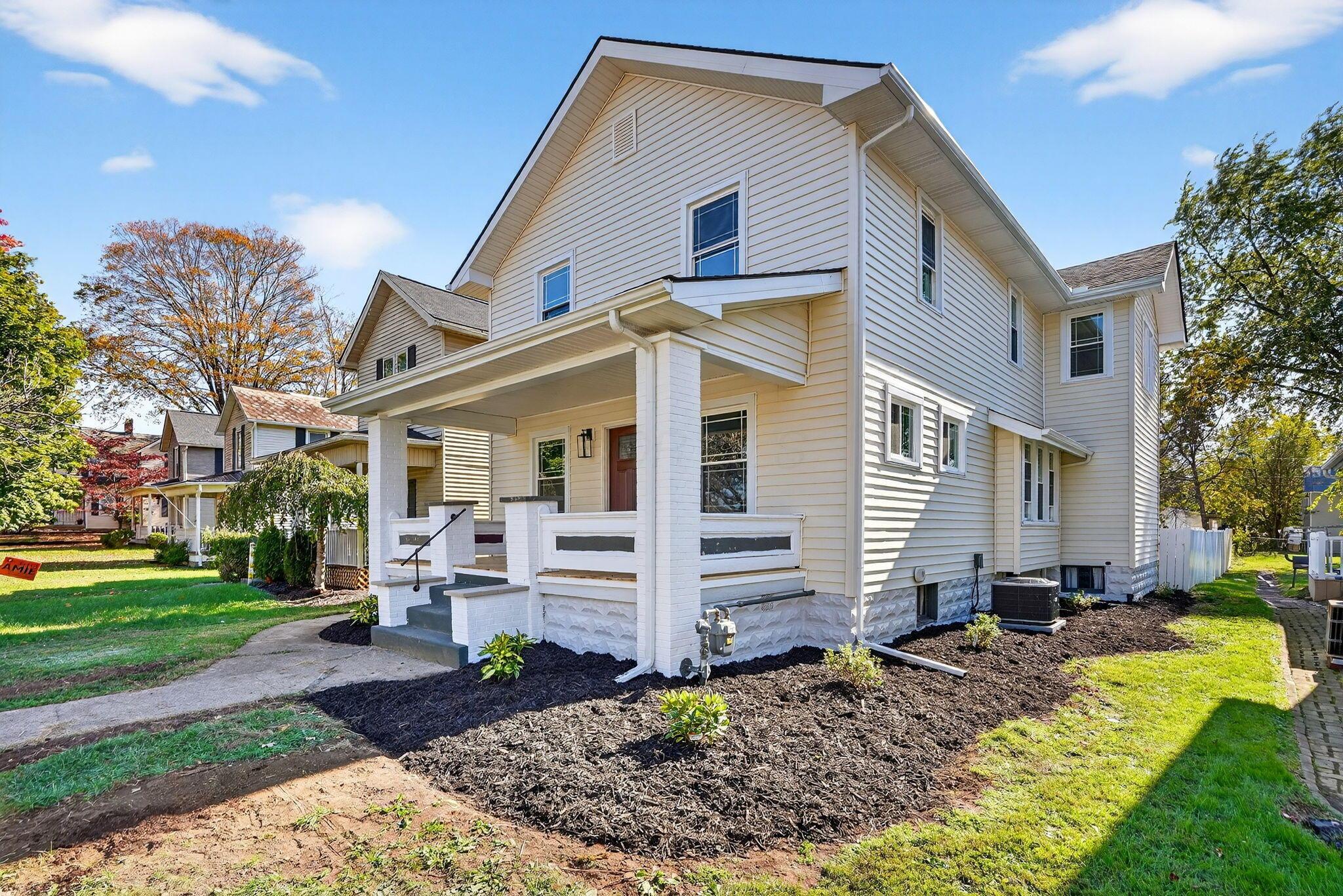 620 E 5th Avenue Property Photo 1