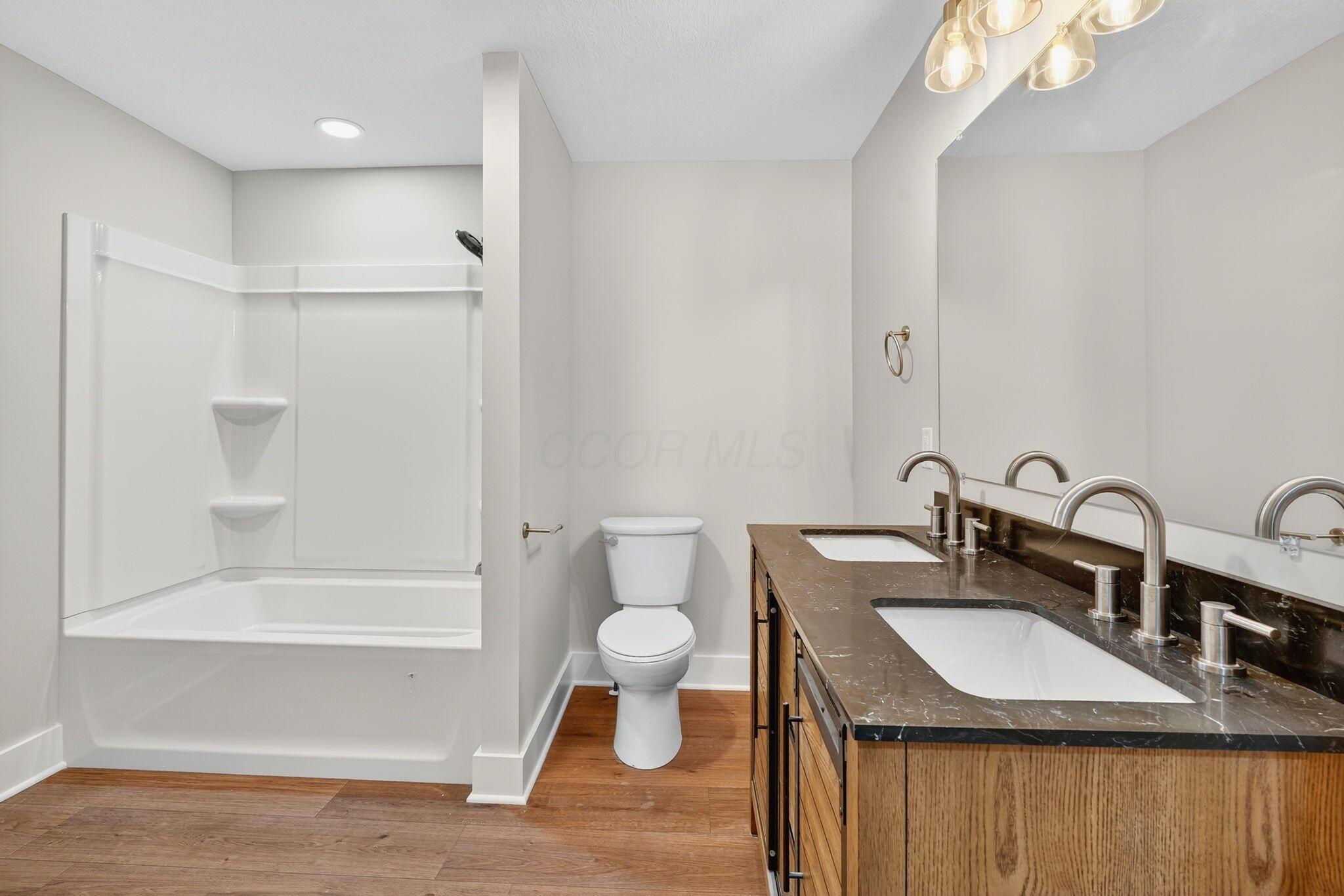 620 E 5th Avenue Property Photo 32