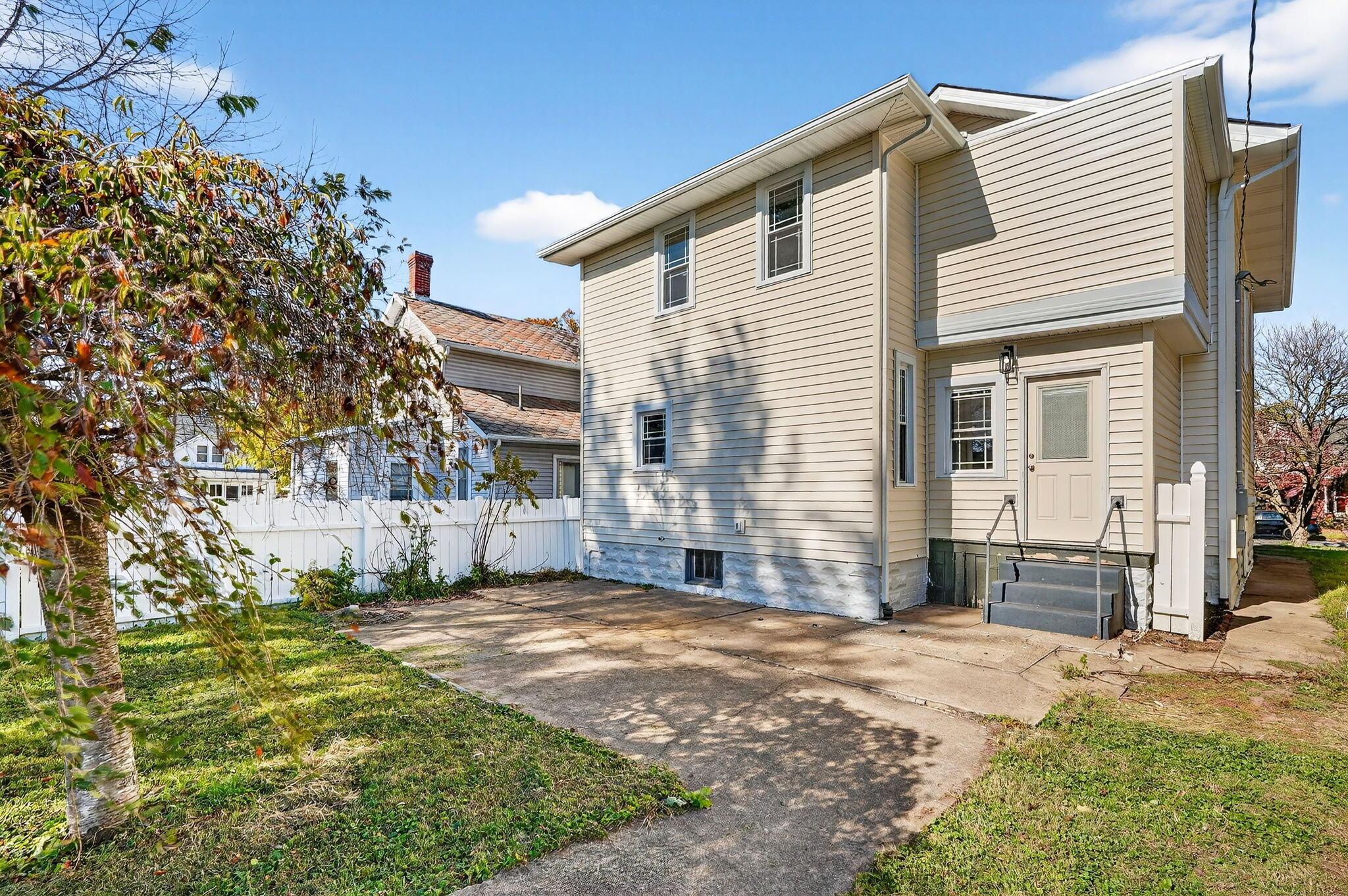 620 E 5th Avenue Property Photo 33