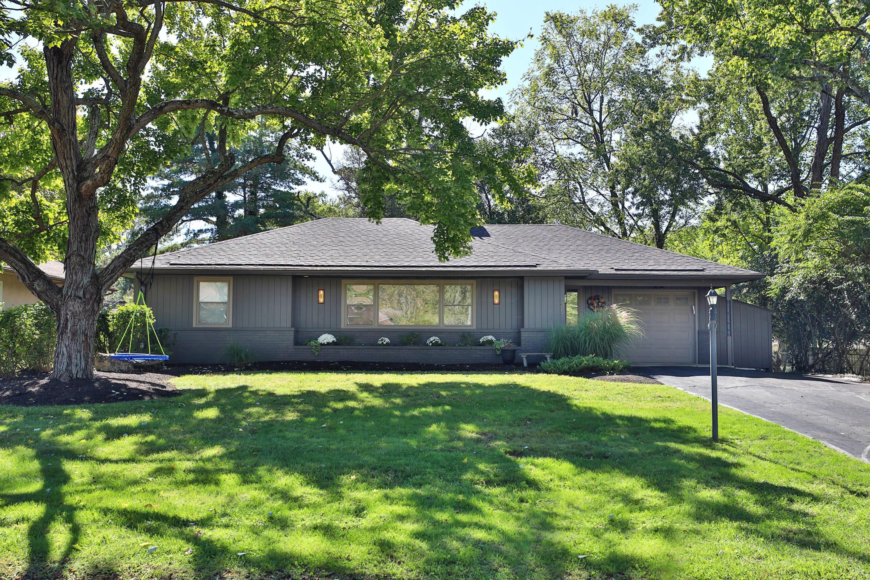 285 Pinney Drive Property Photo 1