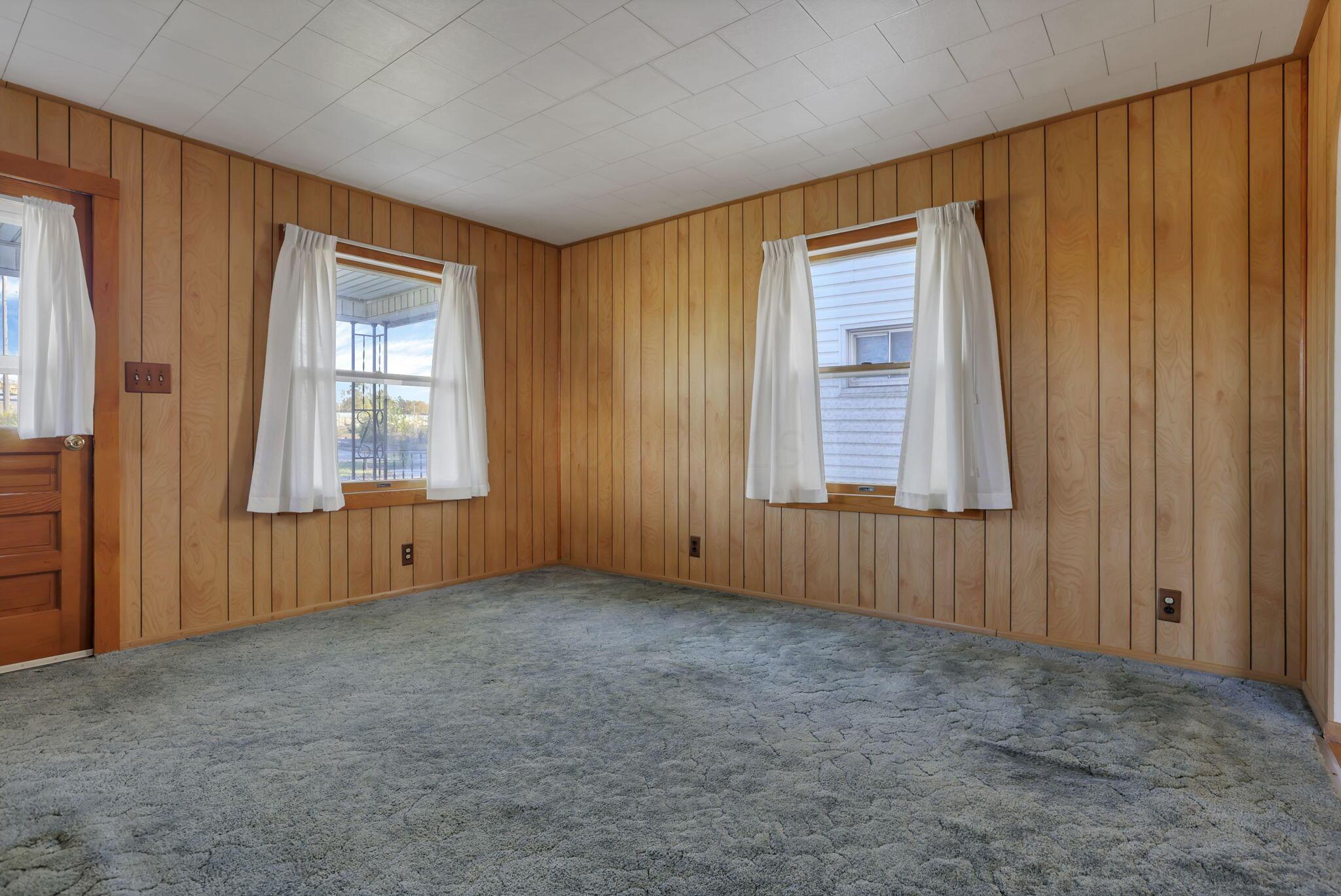 989 Davids Street Property Photo 11