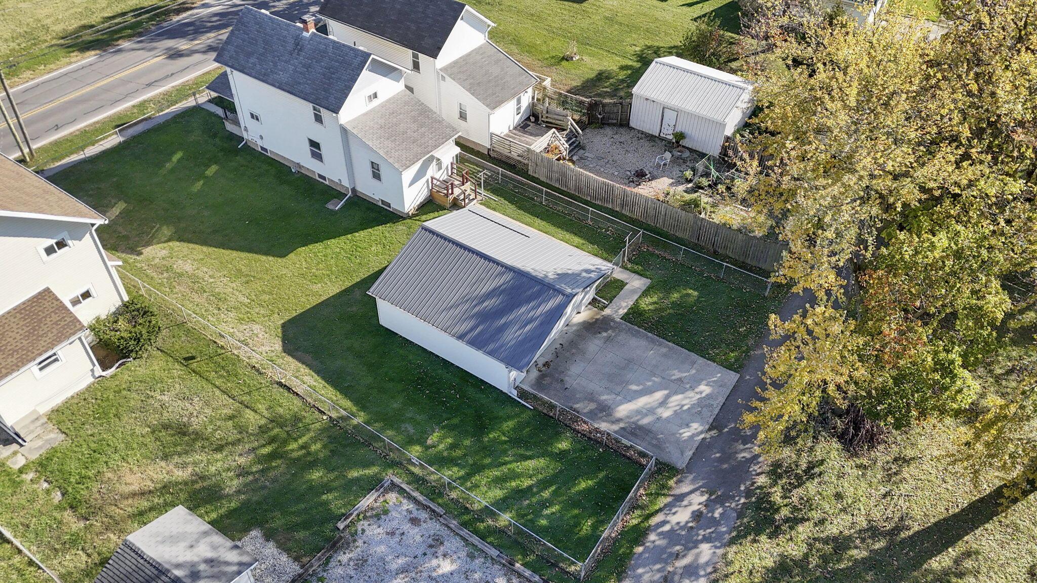 989 Davids Street Property Photo 30