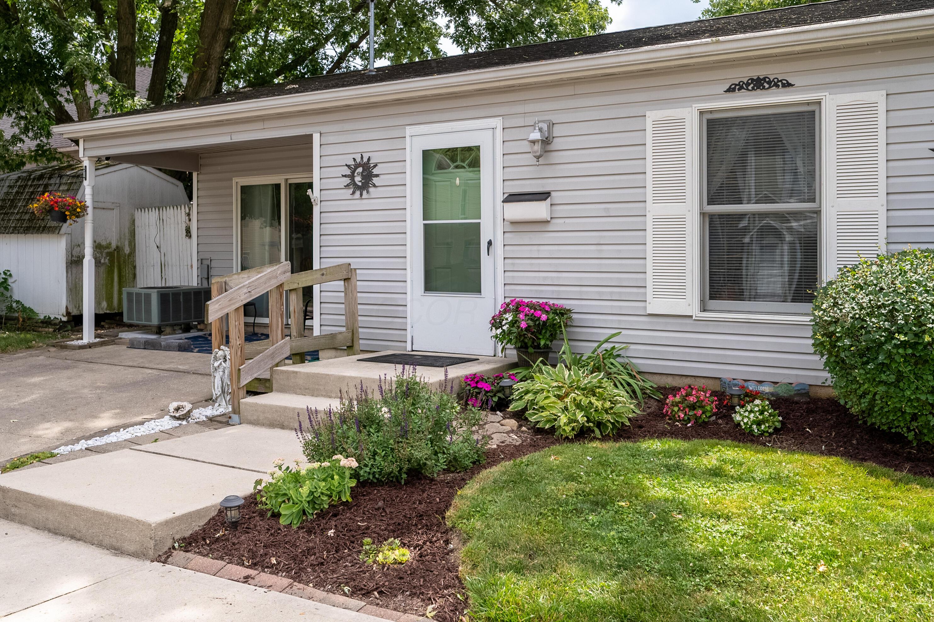 203 W Third Street Property Photo 1