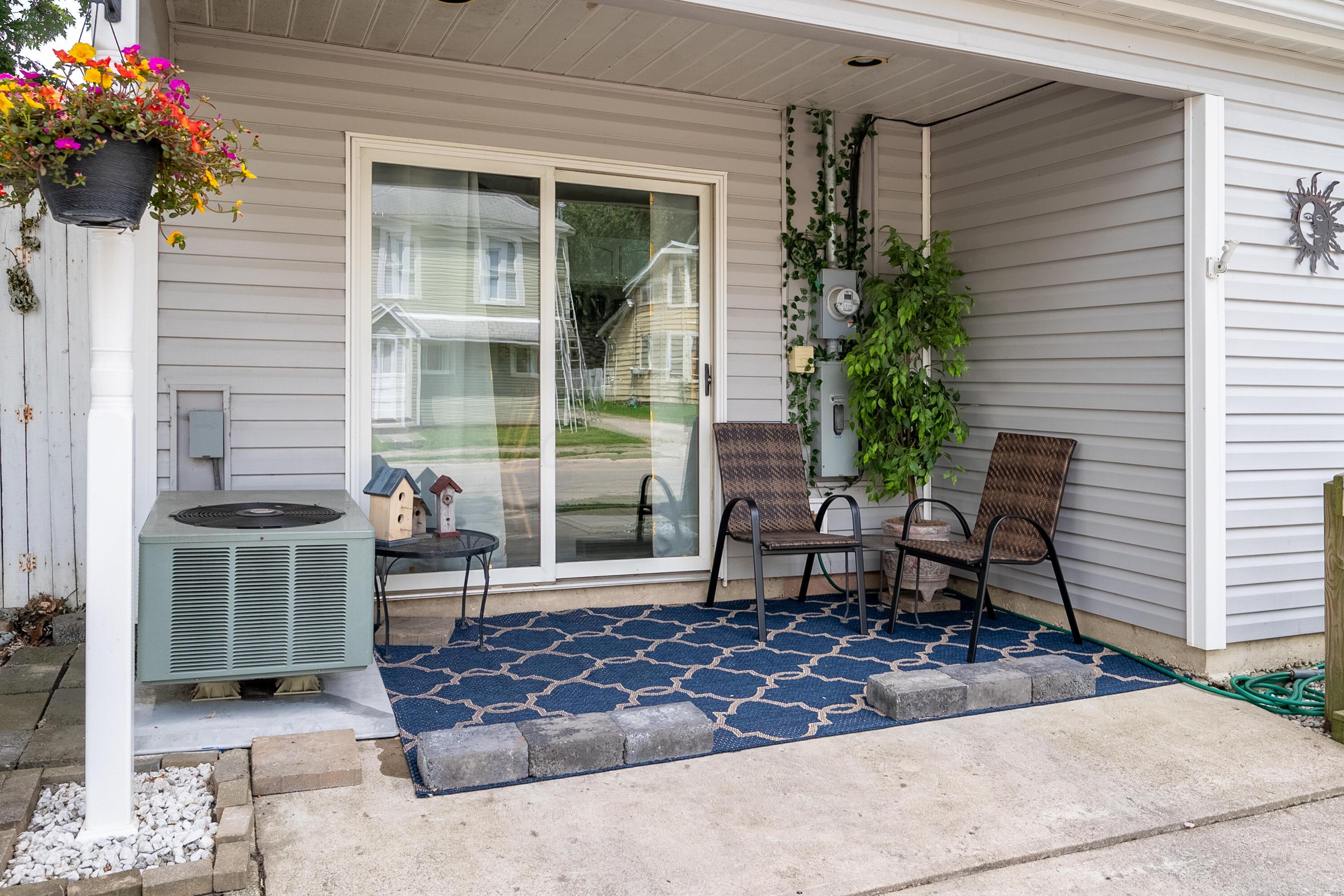 203 W Third Street Property Photo 6