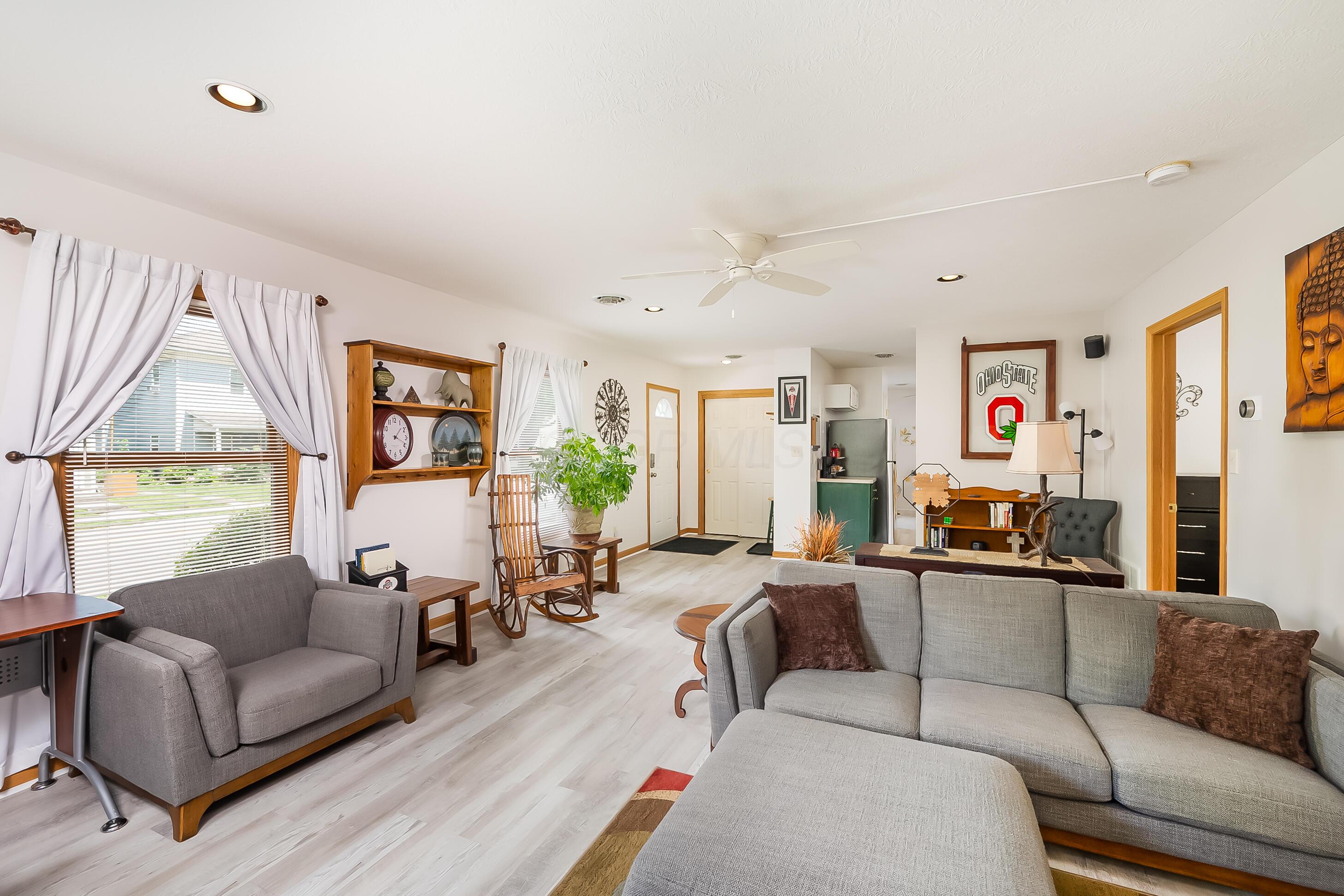 203 W Third Street Property Photo 12