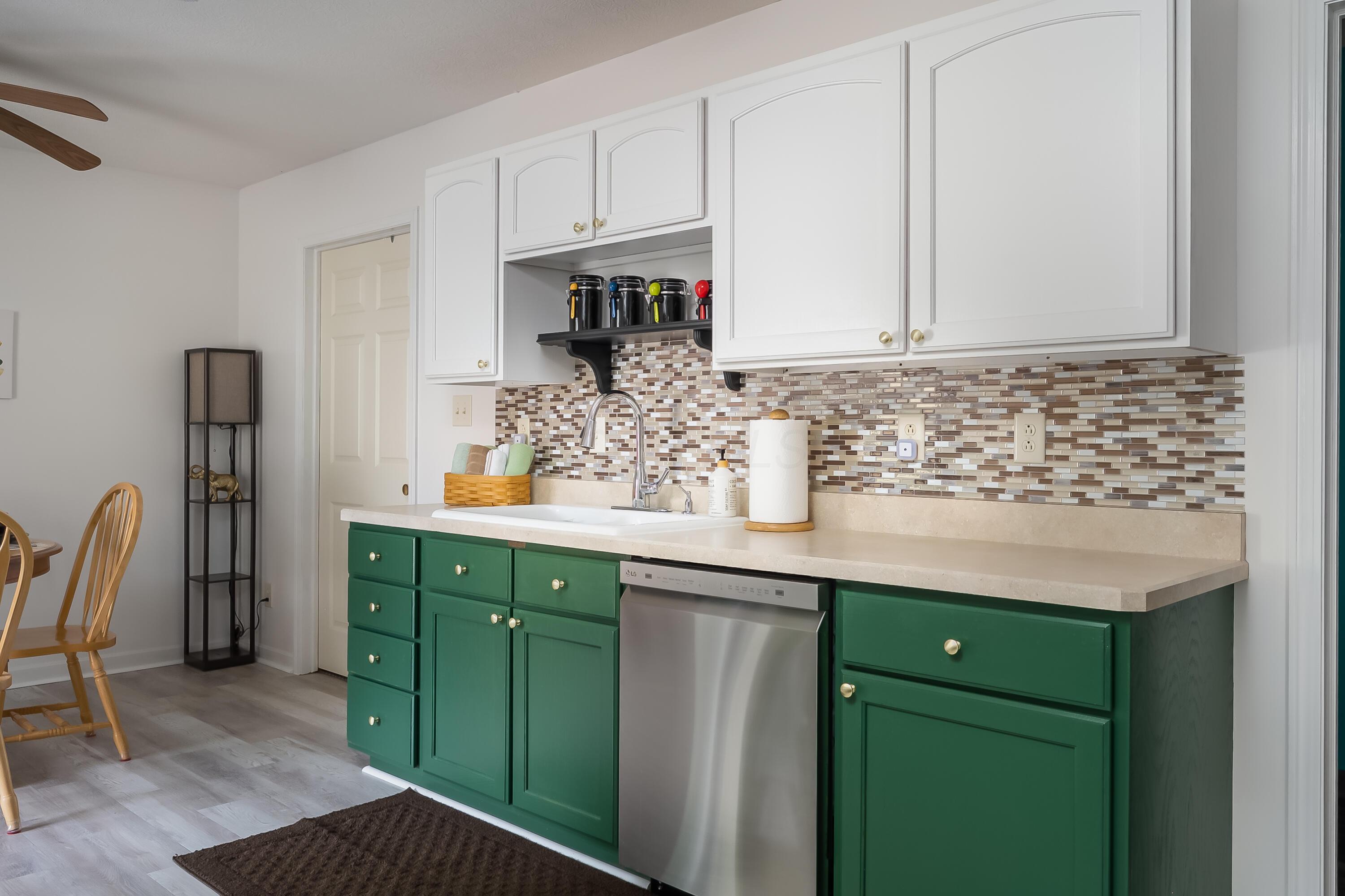 203 W Third Street Property Photo 18