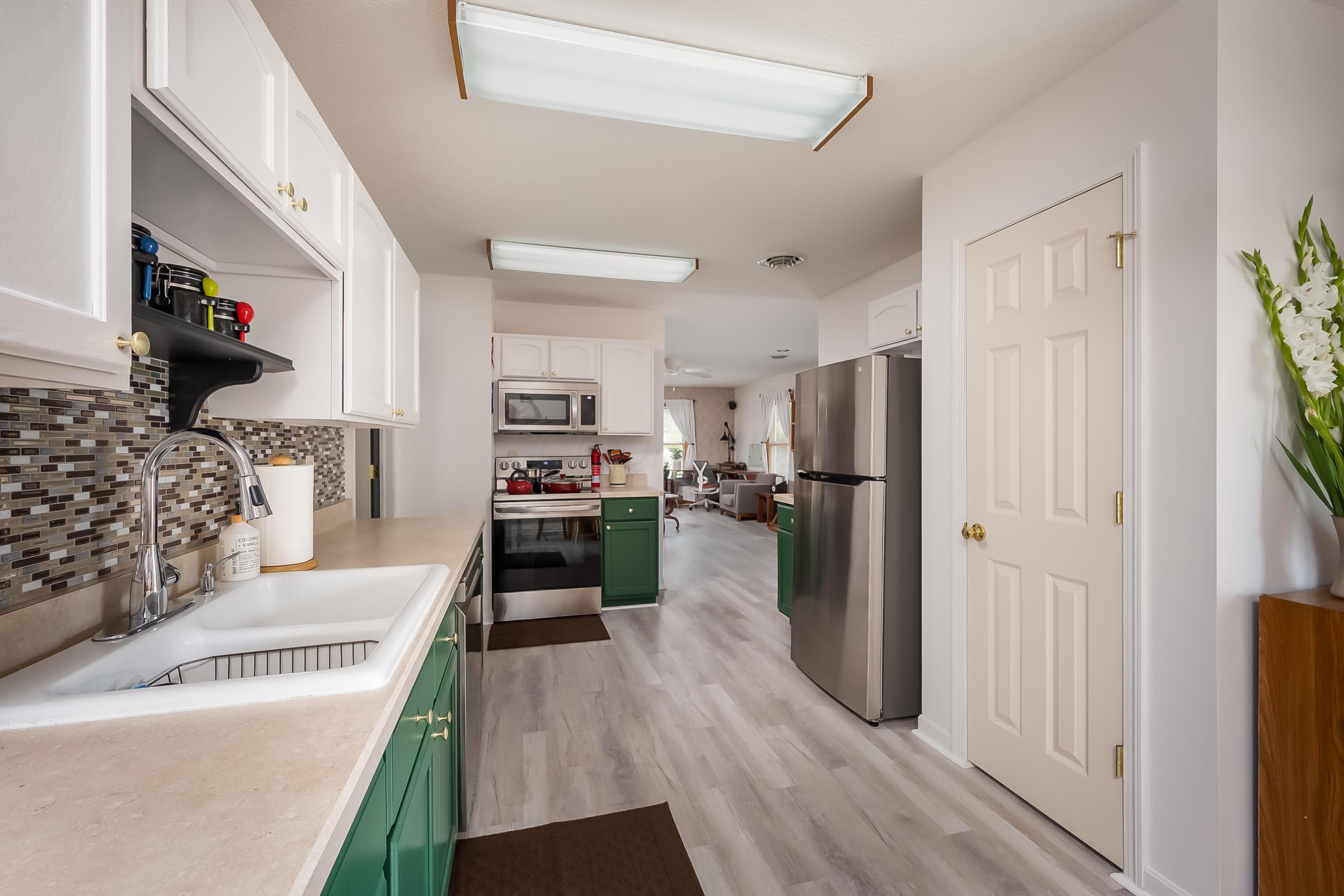 203 W Third Street Property Photo 20