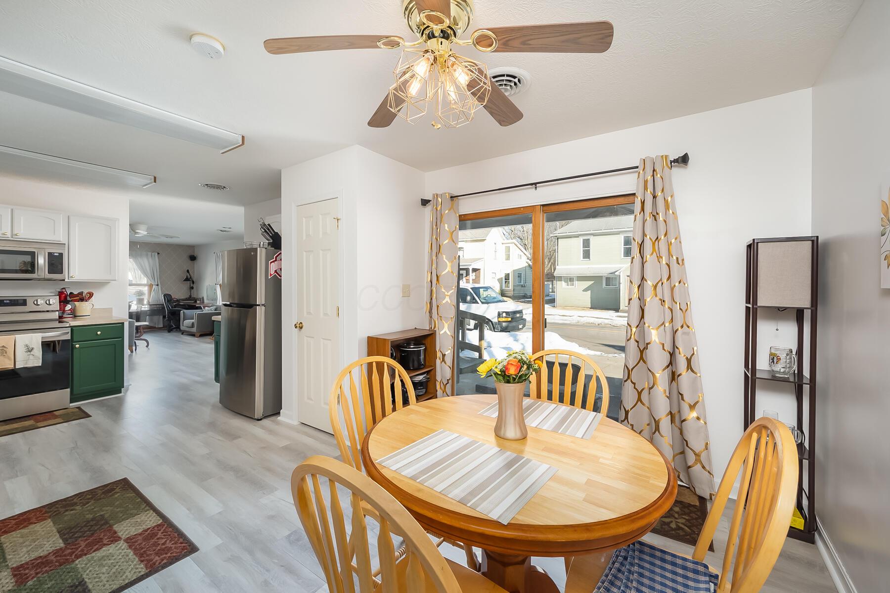 203 W Third Street Property Photo 28