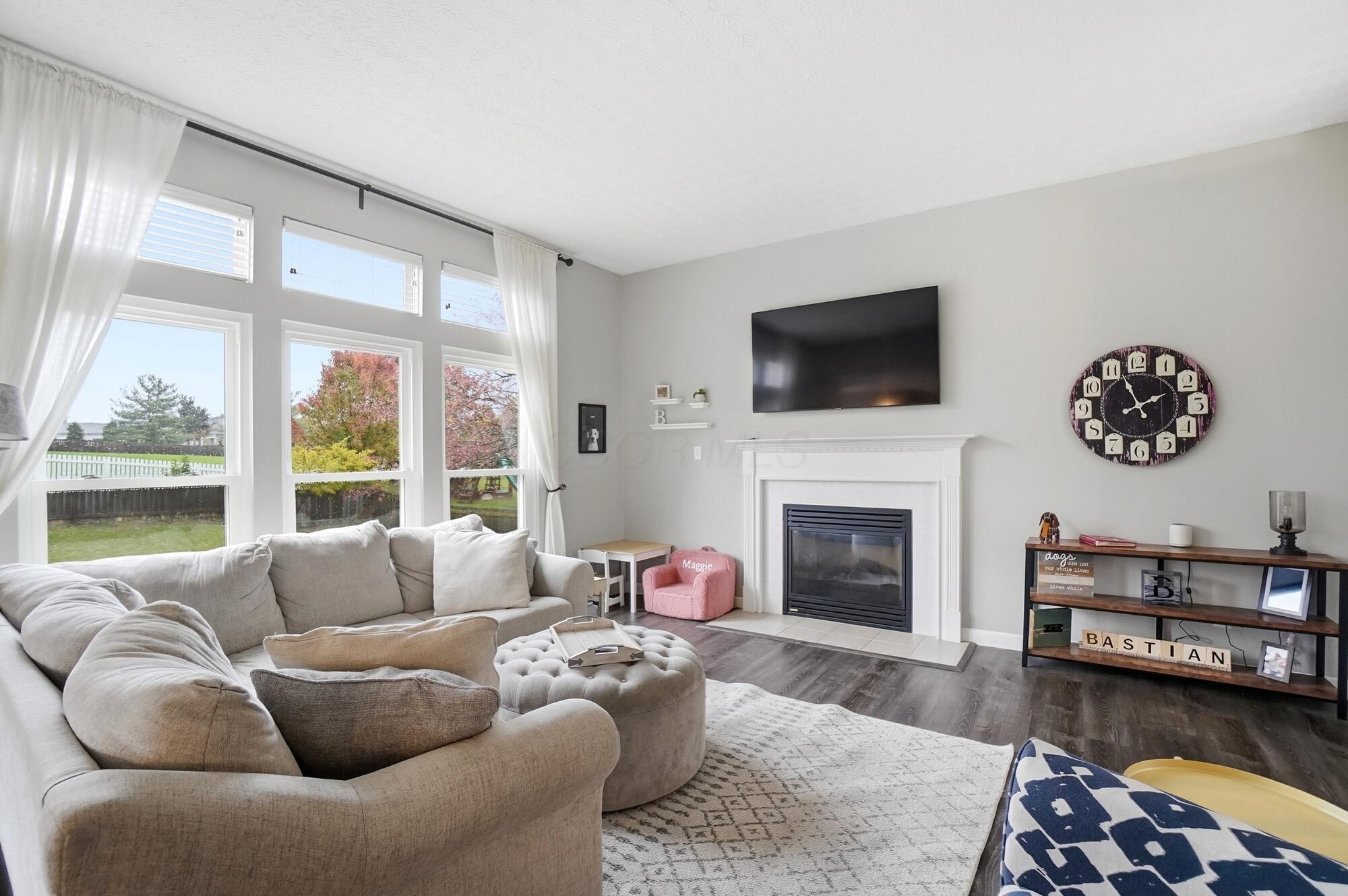 82 Lantern Chase Drive Property Photo 4