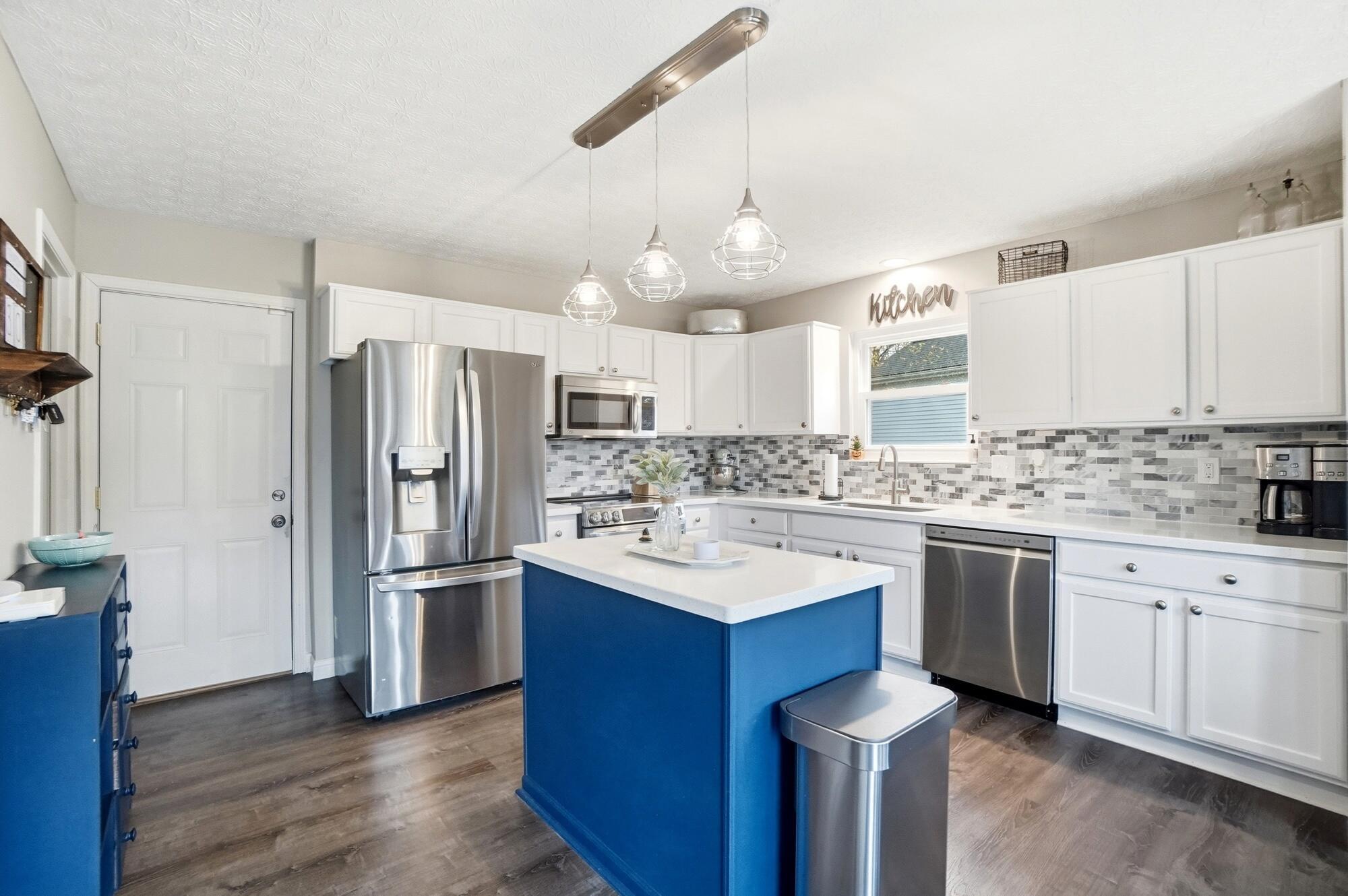 82 Lantern Chase Drive Property Photo 7