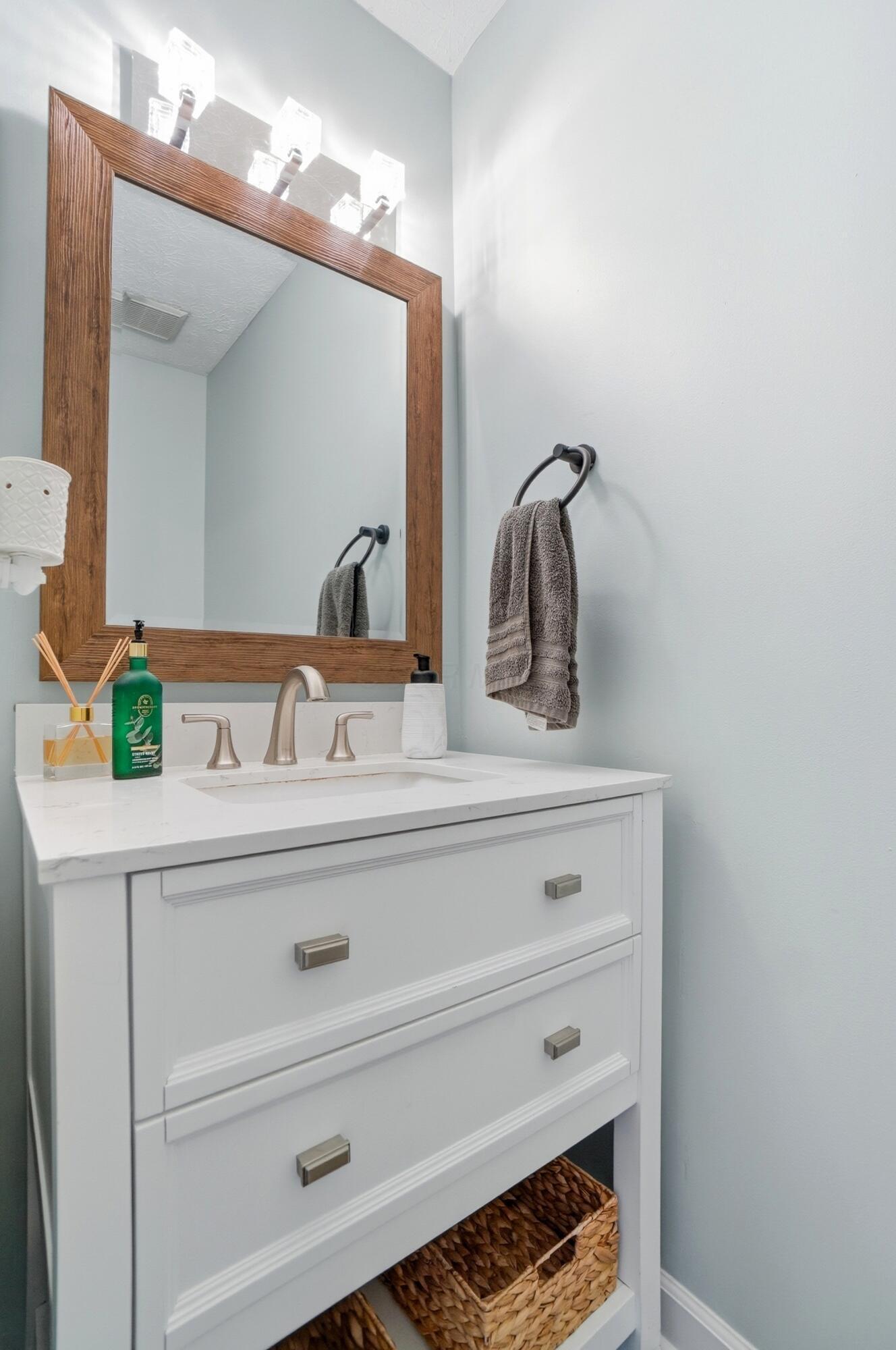 82 Lantern Chase Drive Property Photo 12