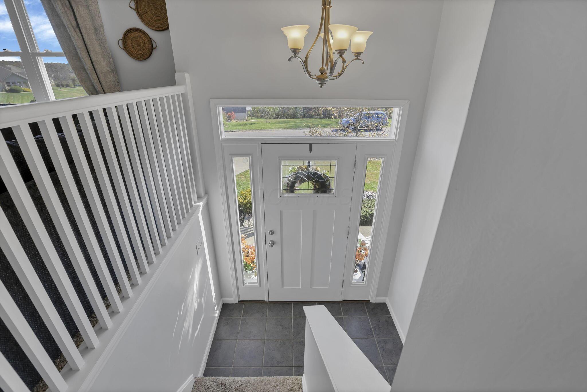 825 Edgehill Drive Property Photo 5