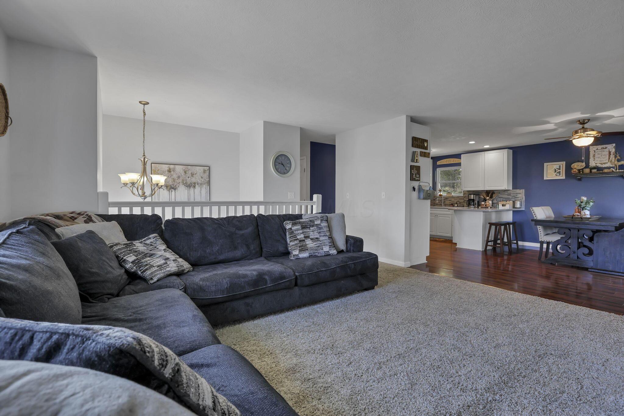 825 Edgehill Drive Property Photo 7