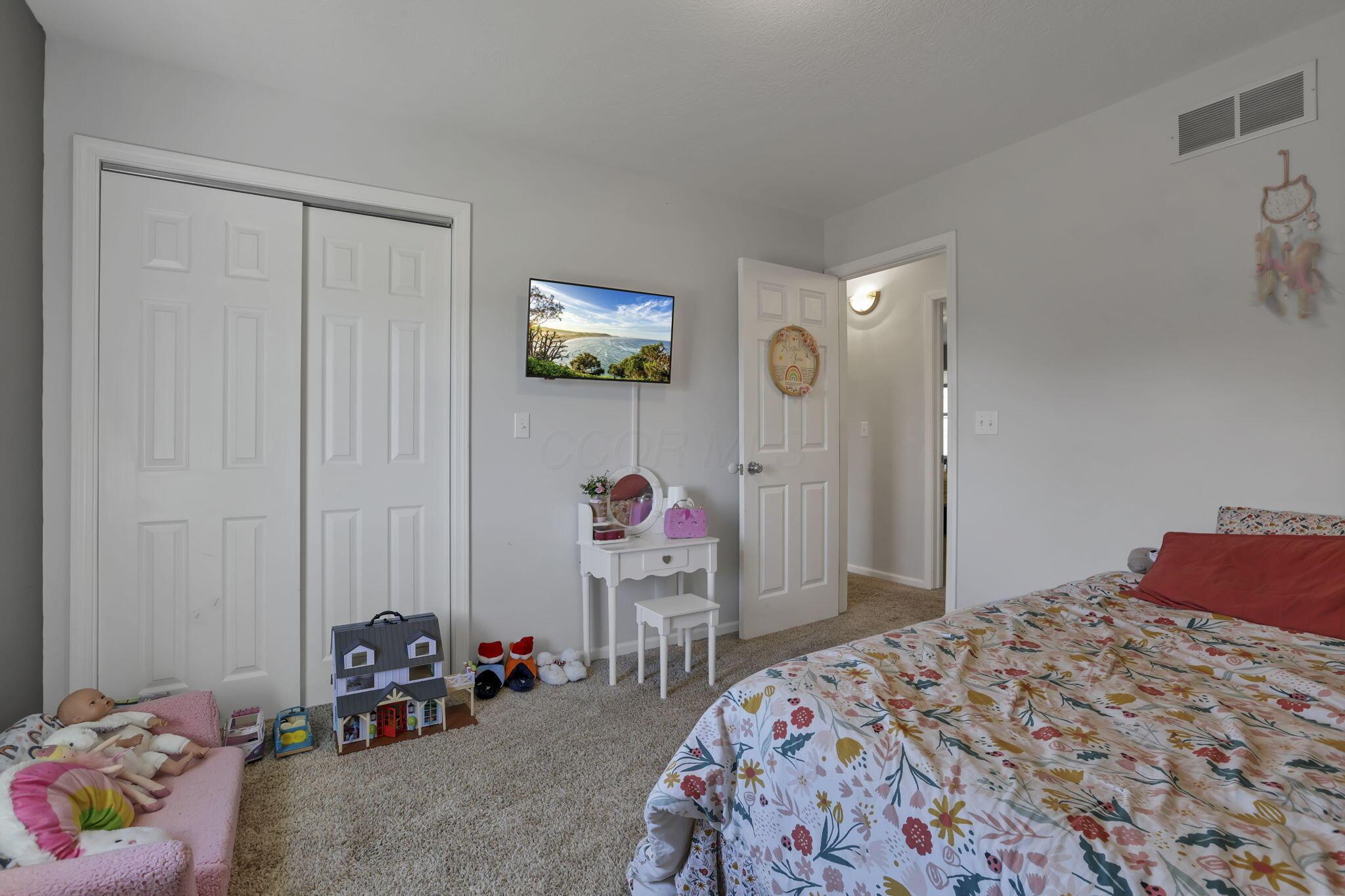 825 Edgehill Drive Property Photo 21