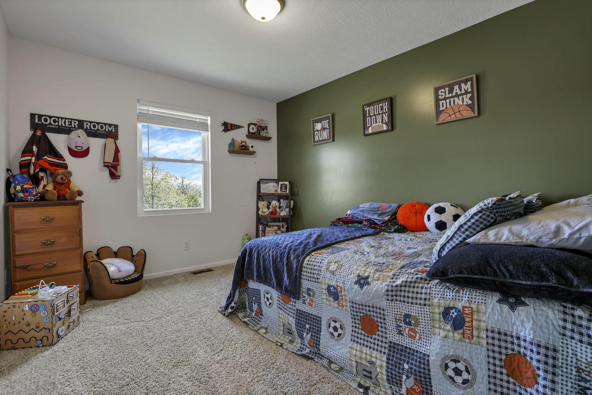 825 Edgehill Drive Property Photo 22