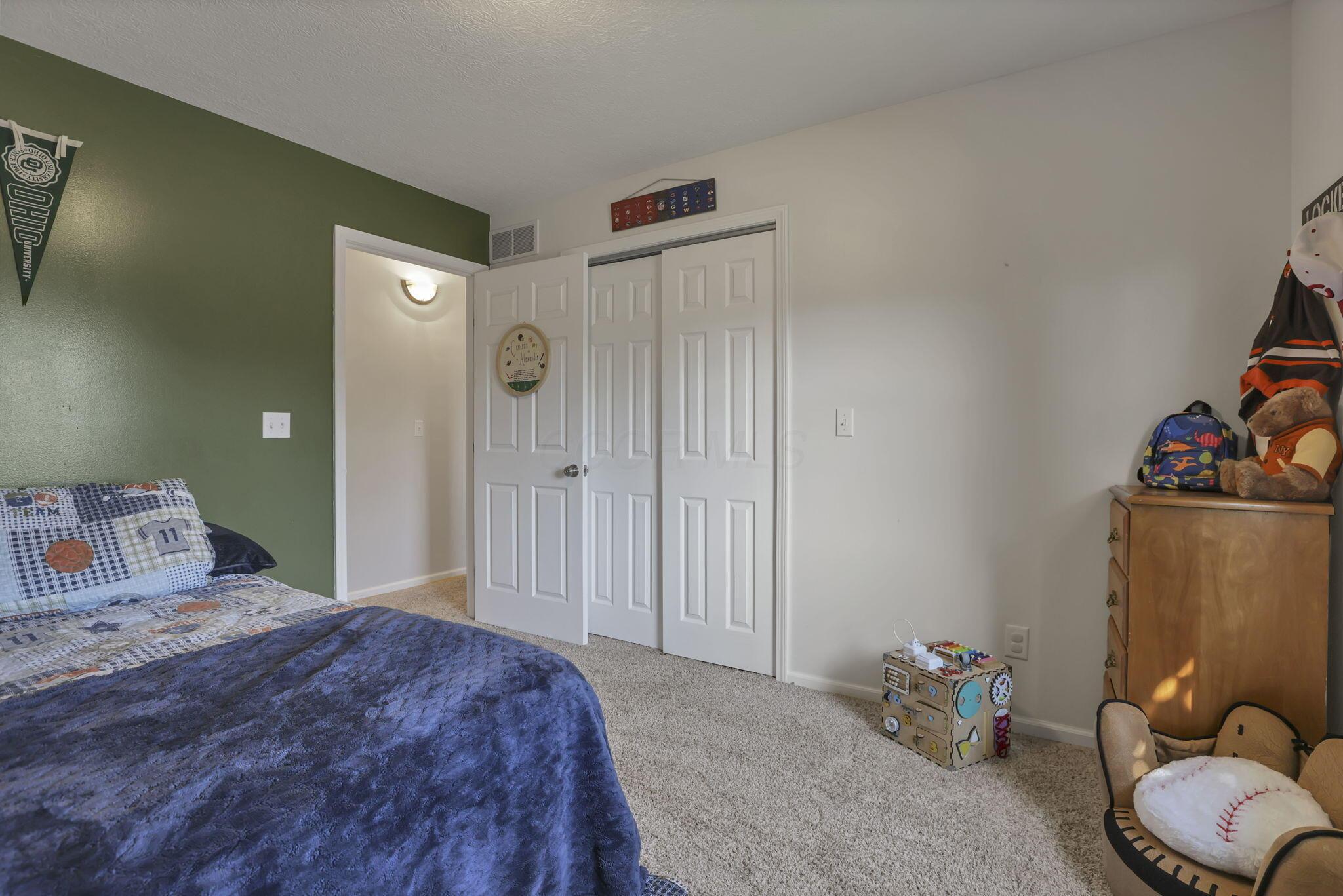 825 Edgehill Drive Property Photo 23