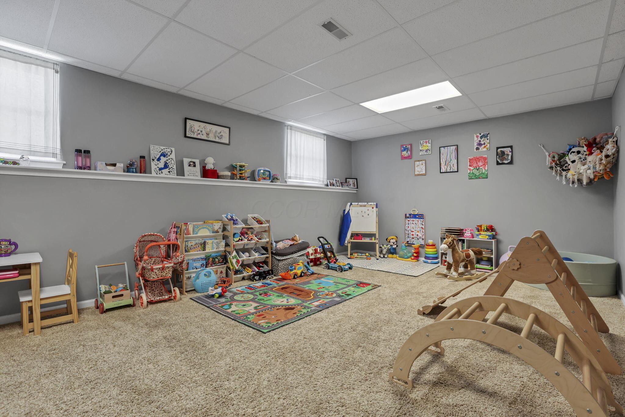 825 Edgehill Drive Property Photo 26