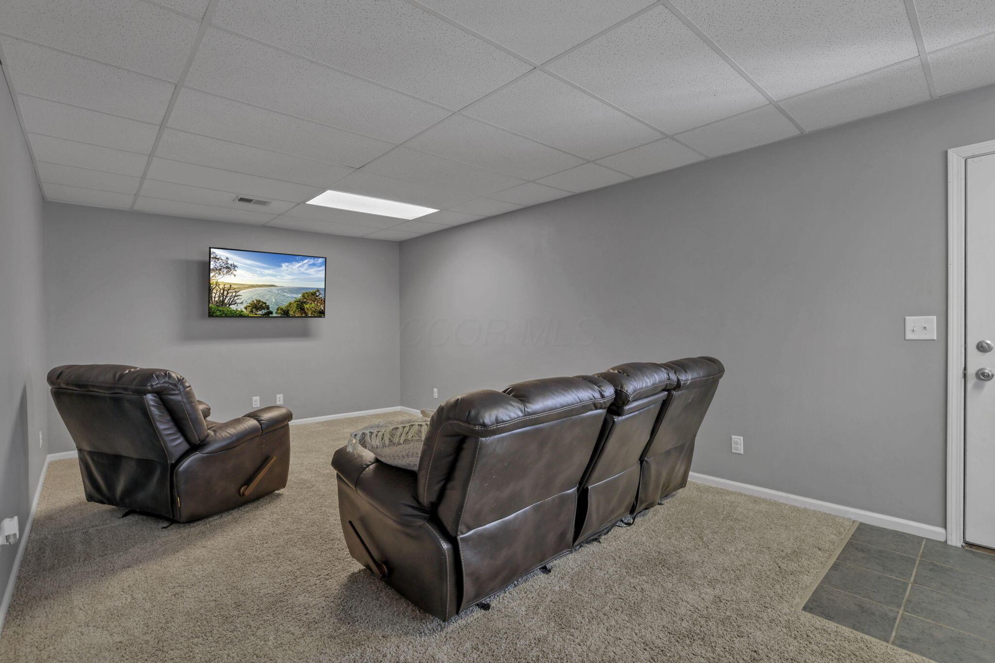 825 Edgehill Drive Property Photo 30