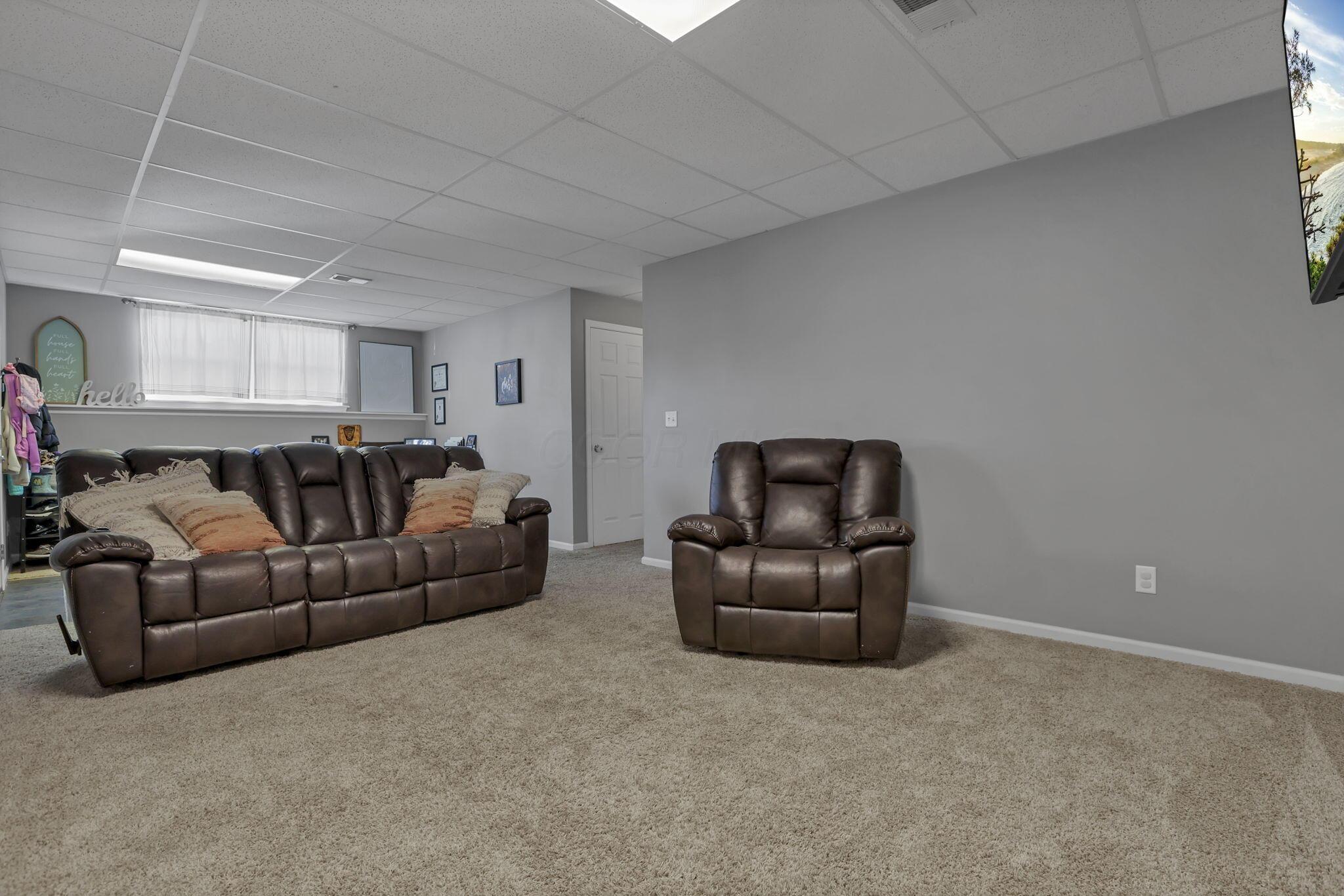 825 Edgehill Drive Property Photo 31