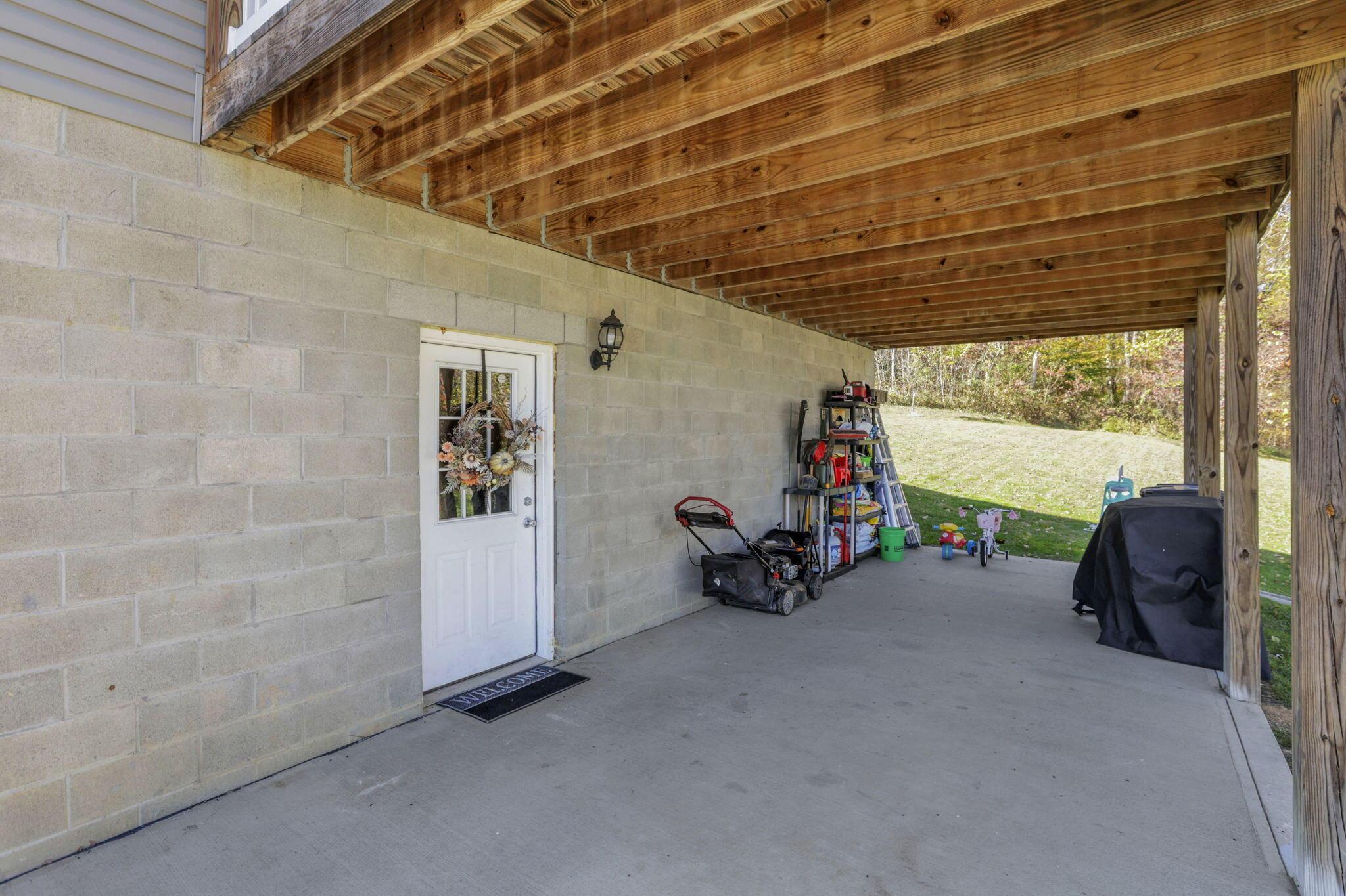 825 Edgehill Drive Property Photo 33